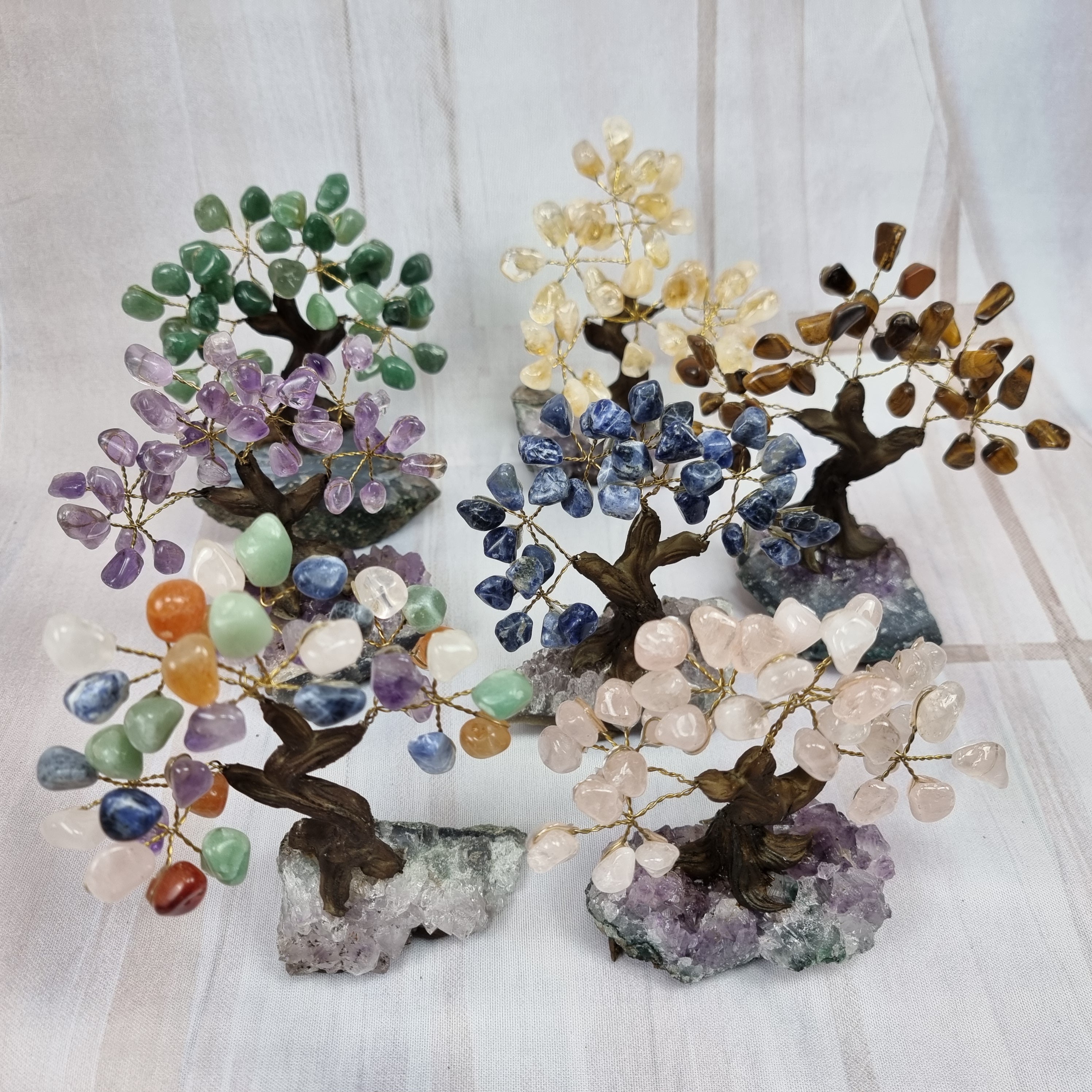 Tree of precious stones 7 branches and 35 stones 10 cm height weight 0.500 kg