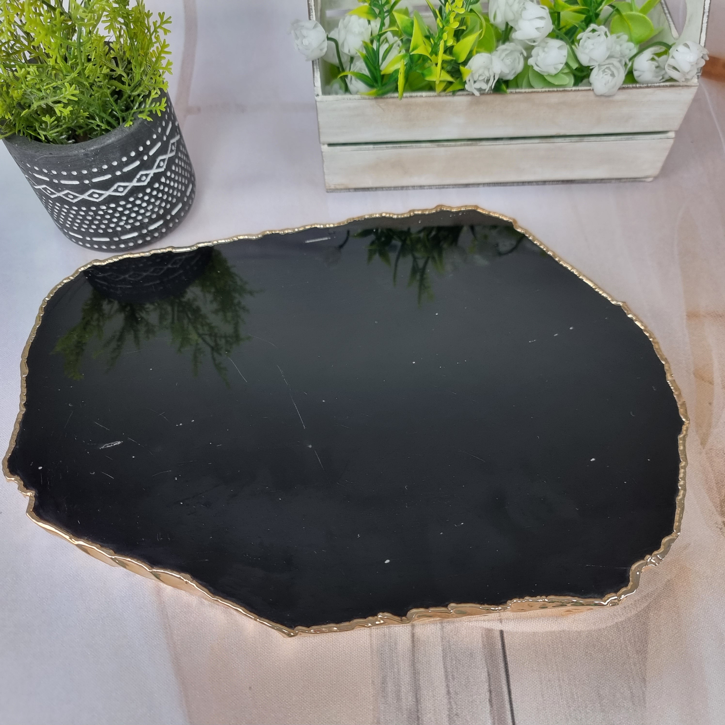 Quartz Trays with GOLDEN EDGES size 30 to 35 cm and weighing 3 kg