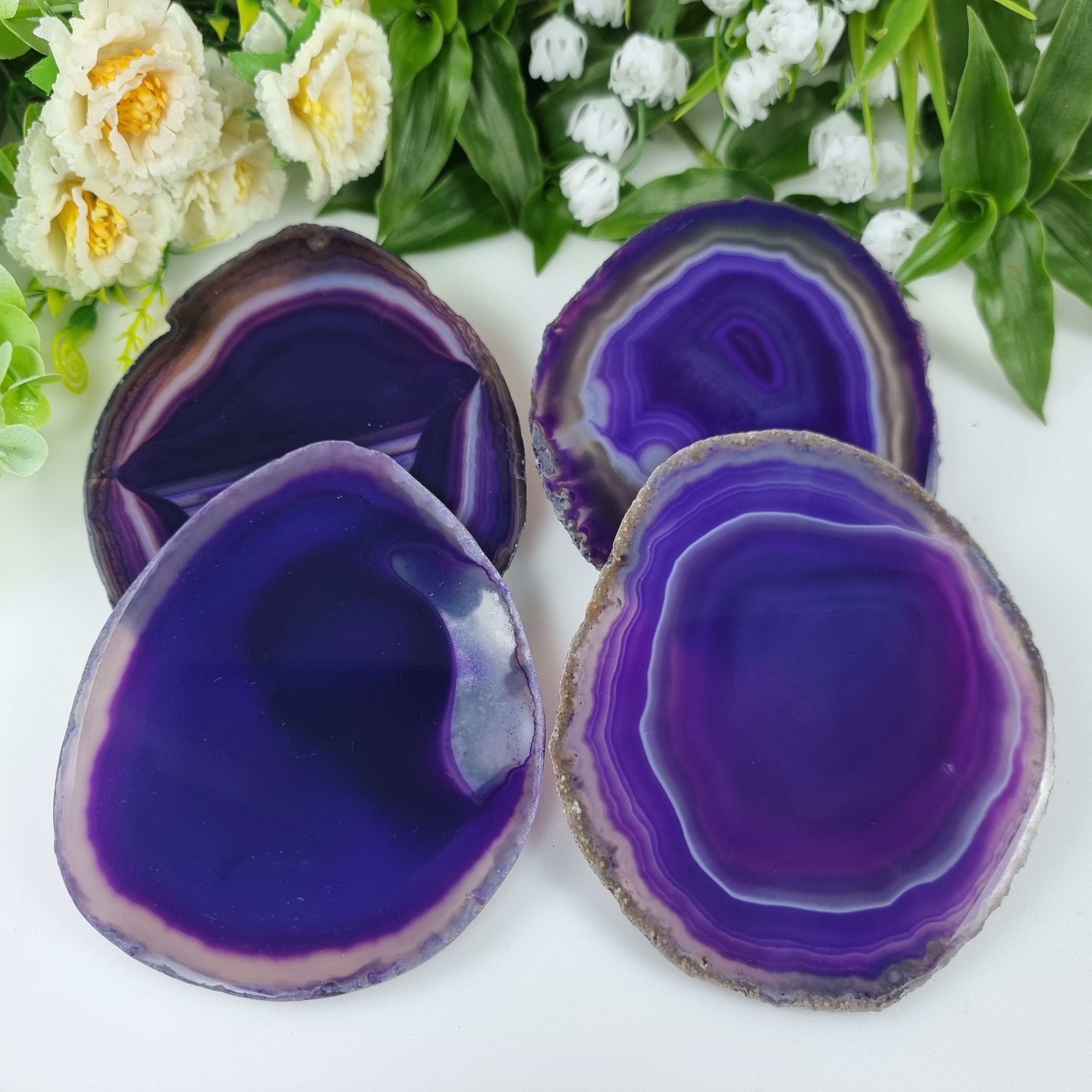 Natural agate coasters size 10 to 12 cm, kit of 4 pieces, total weight of 0.500 kg