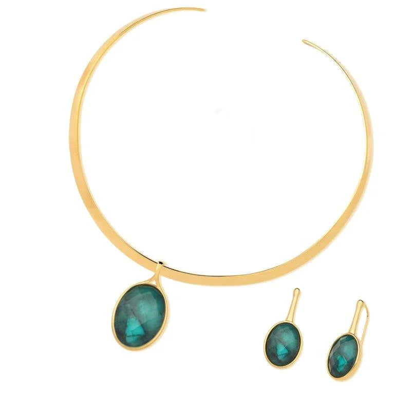 Conjunto Esmeralda Collar y Pendientes Bañados en Oro