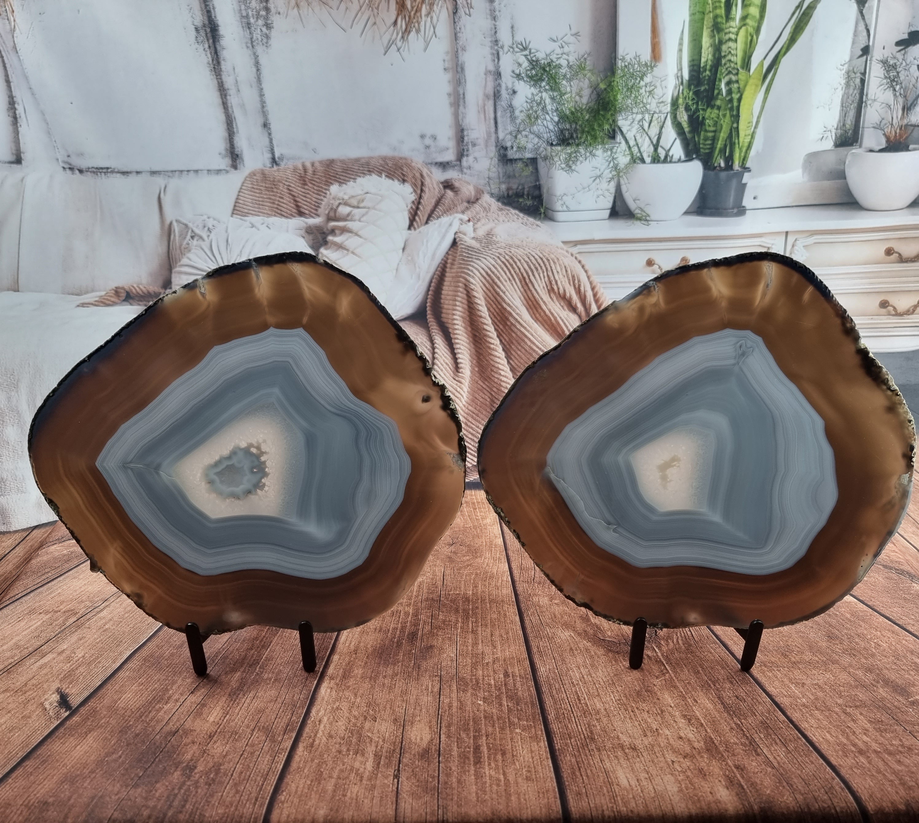 SUPER SPECIAL Agate Slice | Black Iron Base | Height 28 cm, 1 Unit | BR Crystals Handmade Piece