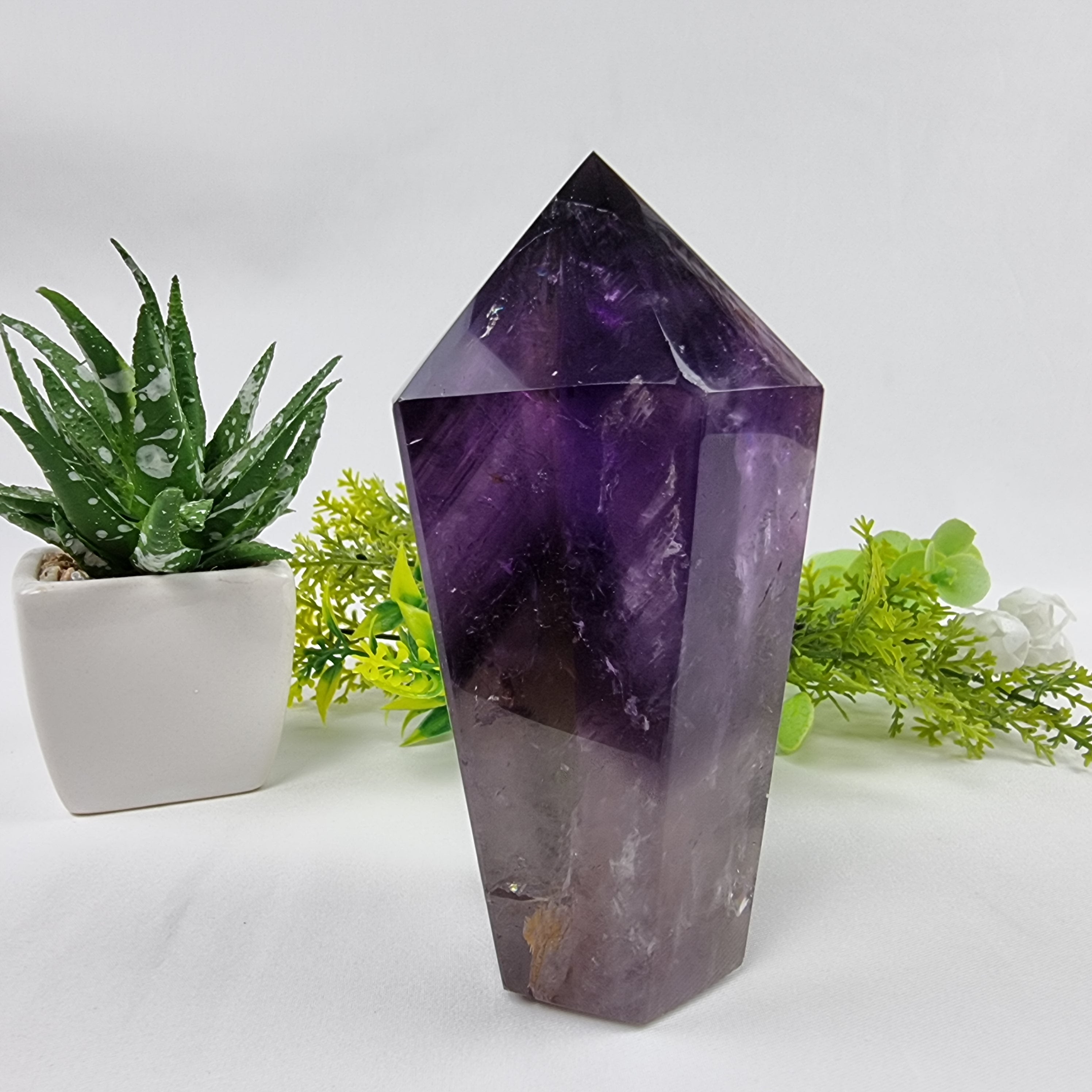 Amethyst Point, 12 cm tall | 1 piece, 0.220 kg | Energy, Beauty, and Sophistication