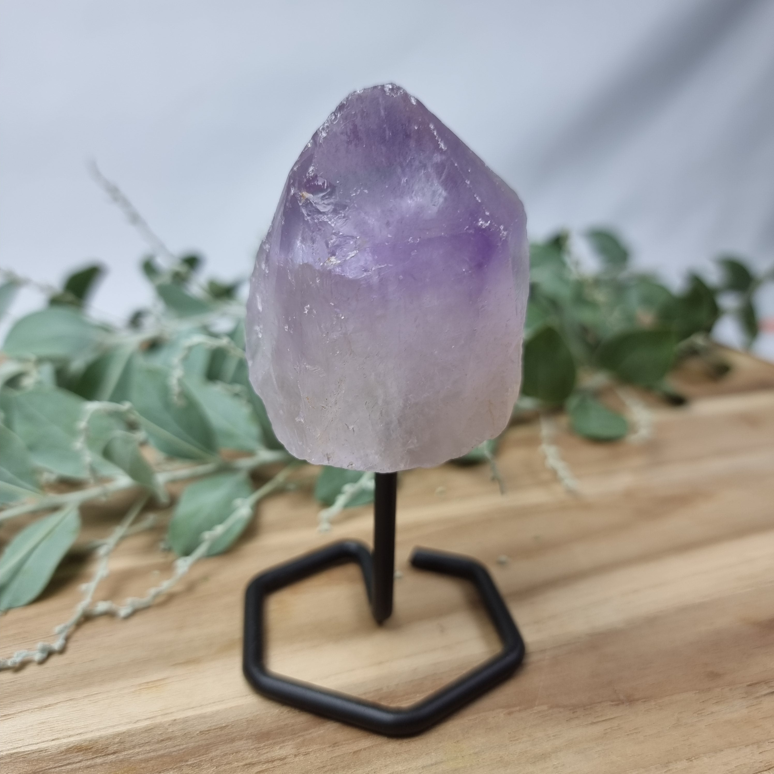 Amethyst Point with 10 cm height | Energy, Beauty, and Sophistication