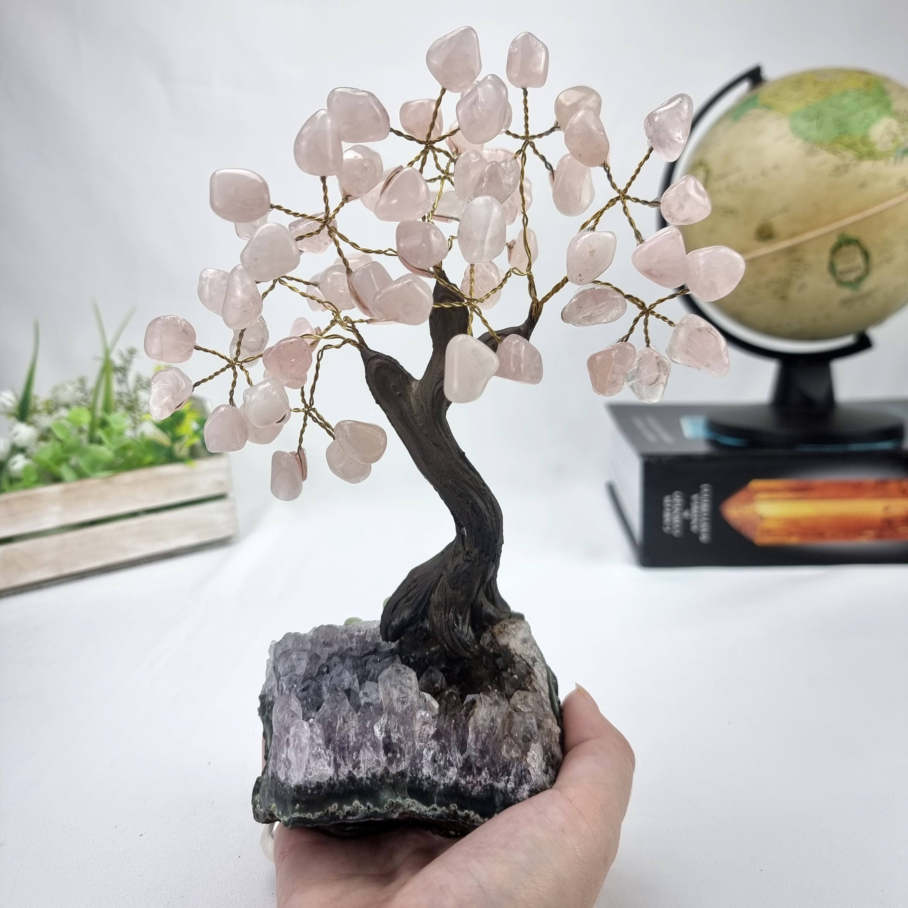 Árbol de CUARZO ROSA Natural | 60 Piedras, 12 ramas | Base de Amatista con 15 cm de altura - Pieza Artesanal BR Crystals