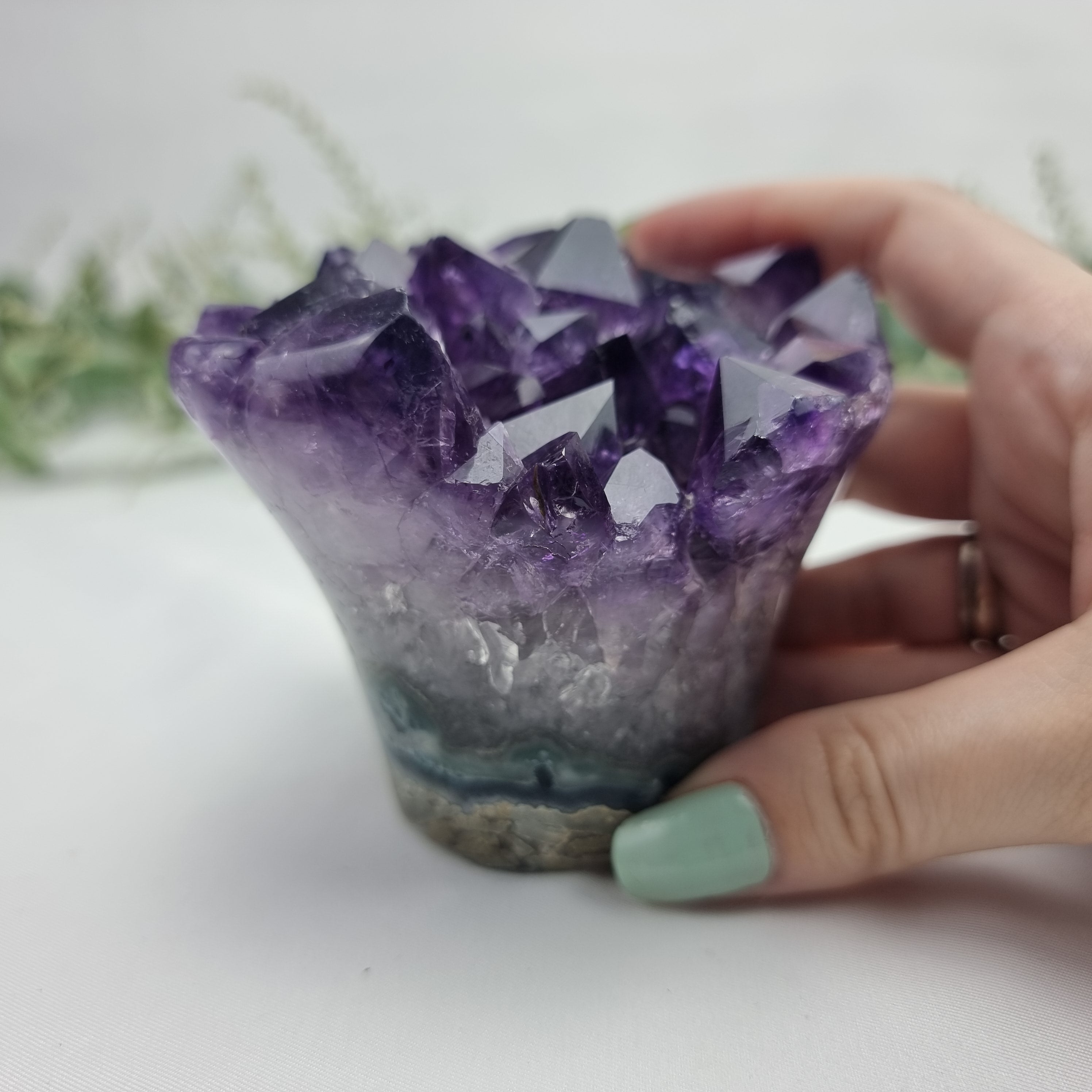 Flor de Amatista Natural | 1,50 Kgs, 12 cm de Altura | Energía, Belleza y Sofisticación