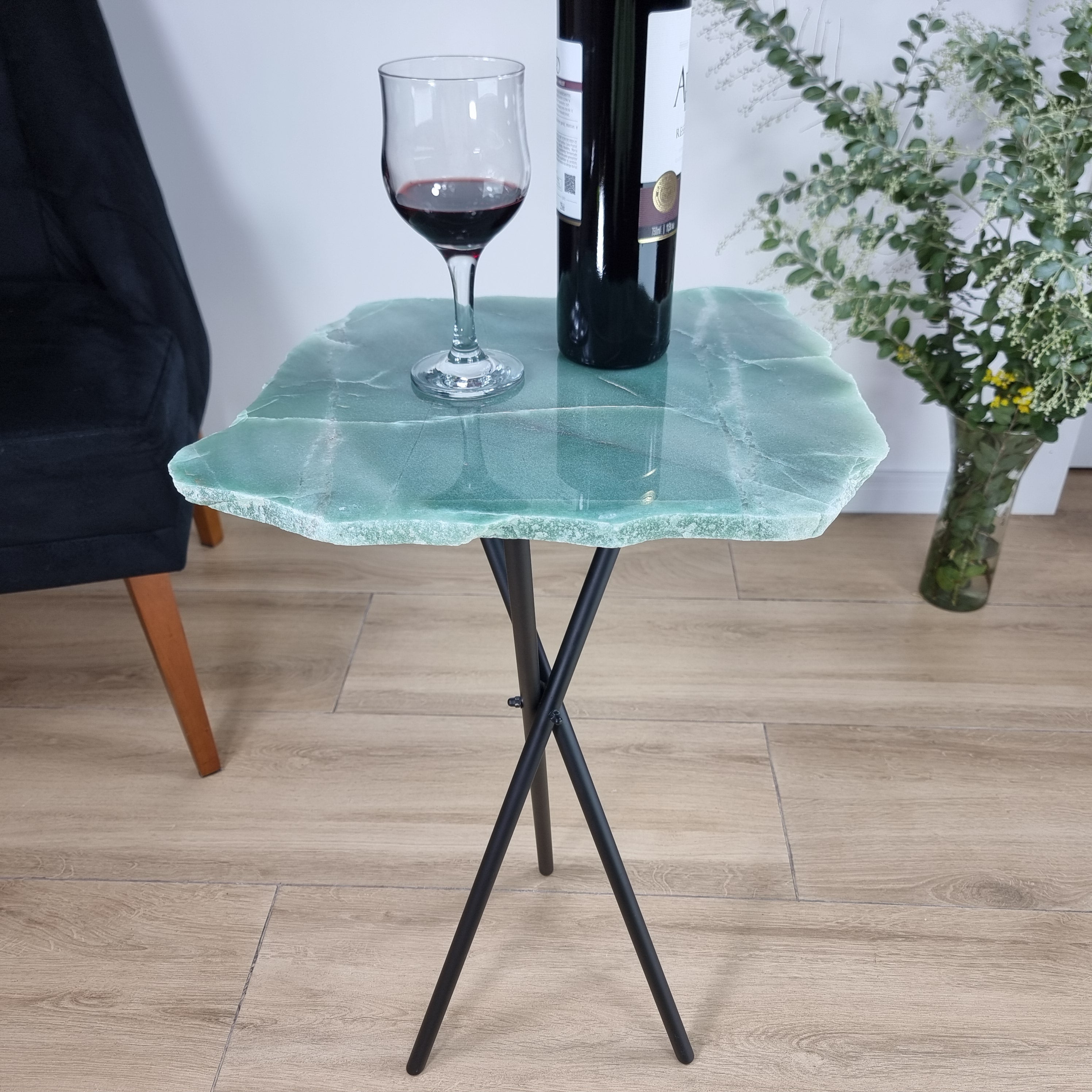 Mesa Auxiliar de CUARZO VERDE Natural | Base Trípode Negra | Altura de 60 cm - Pieza Artesanal BR Crystals
