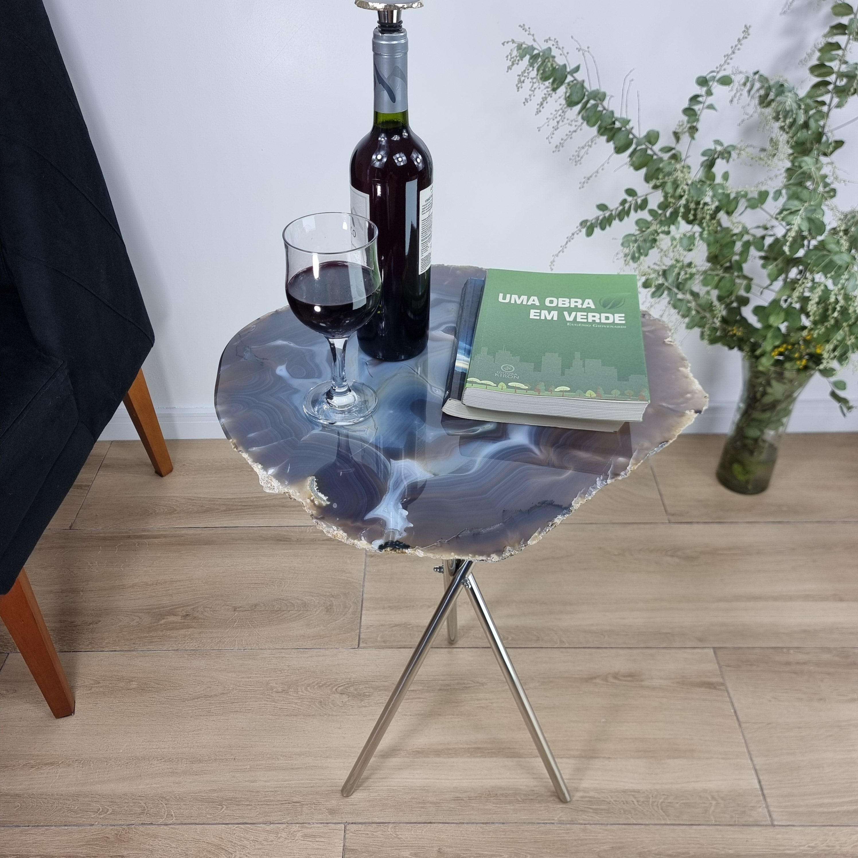 Mesa Lateral de Ágatas Negras Naturales | Base Trípode Plateada | Altura de 60 cm - Pieza Artesanal BR Crystals