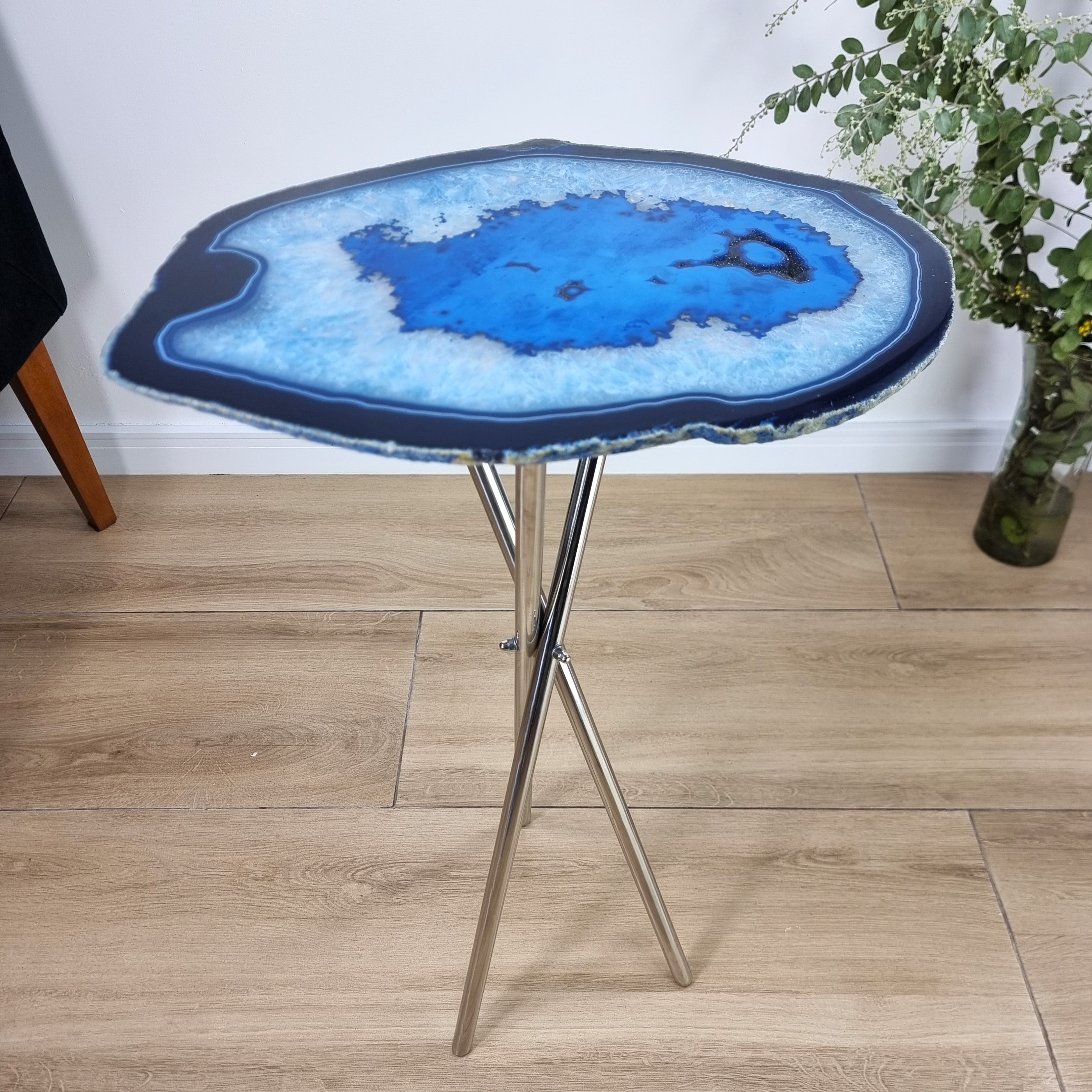 Agate Side Table - Crystal End Table Silver legs 23 inches high, total weight 7.27 pounds