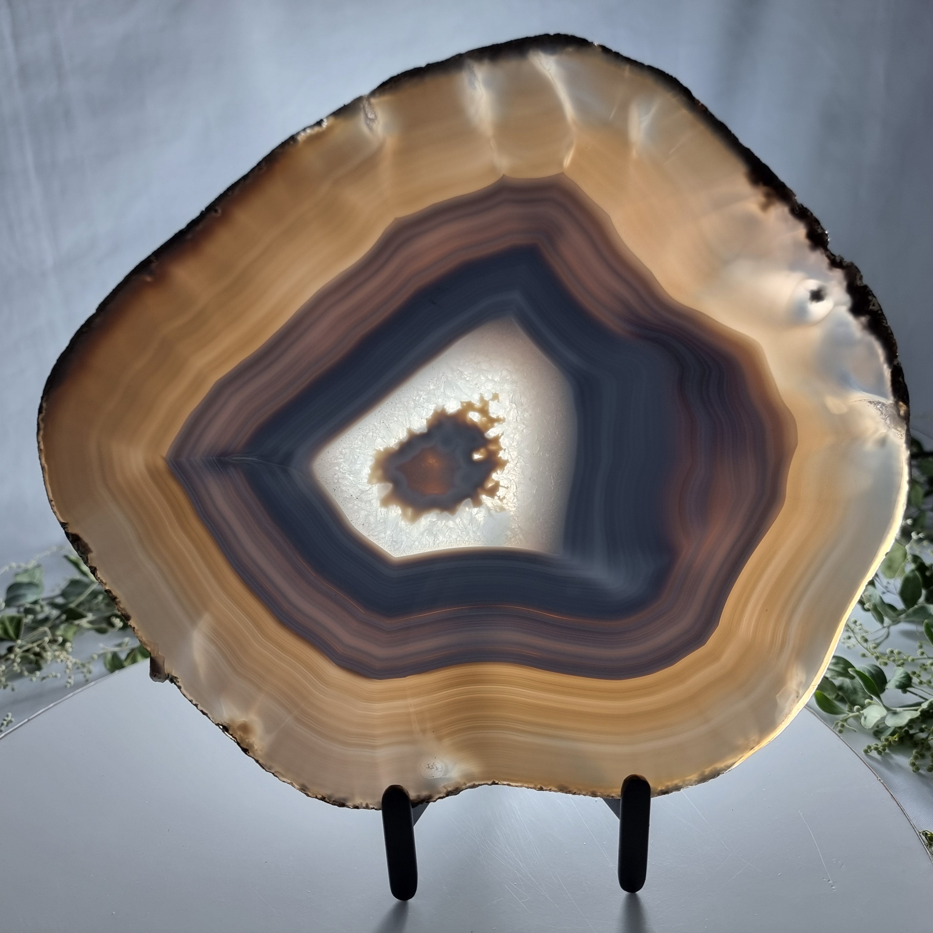 SUPER SPECIAL Agate Slice | Black Iron Base | Height 28 cm, 1 Unit | BR Crystals Handmade Piece