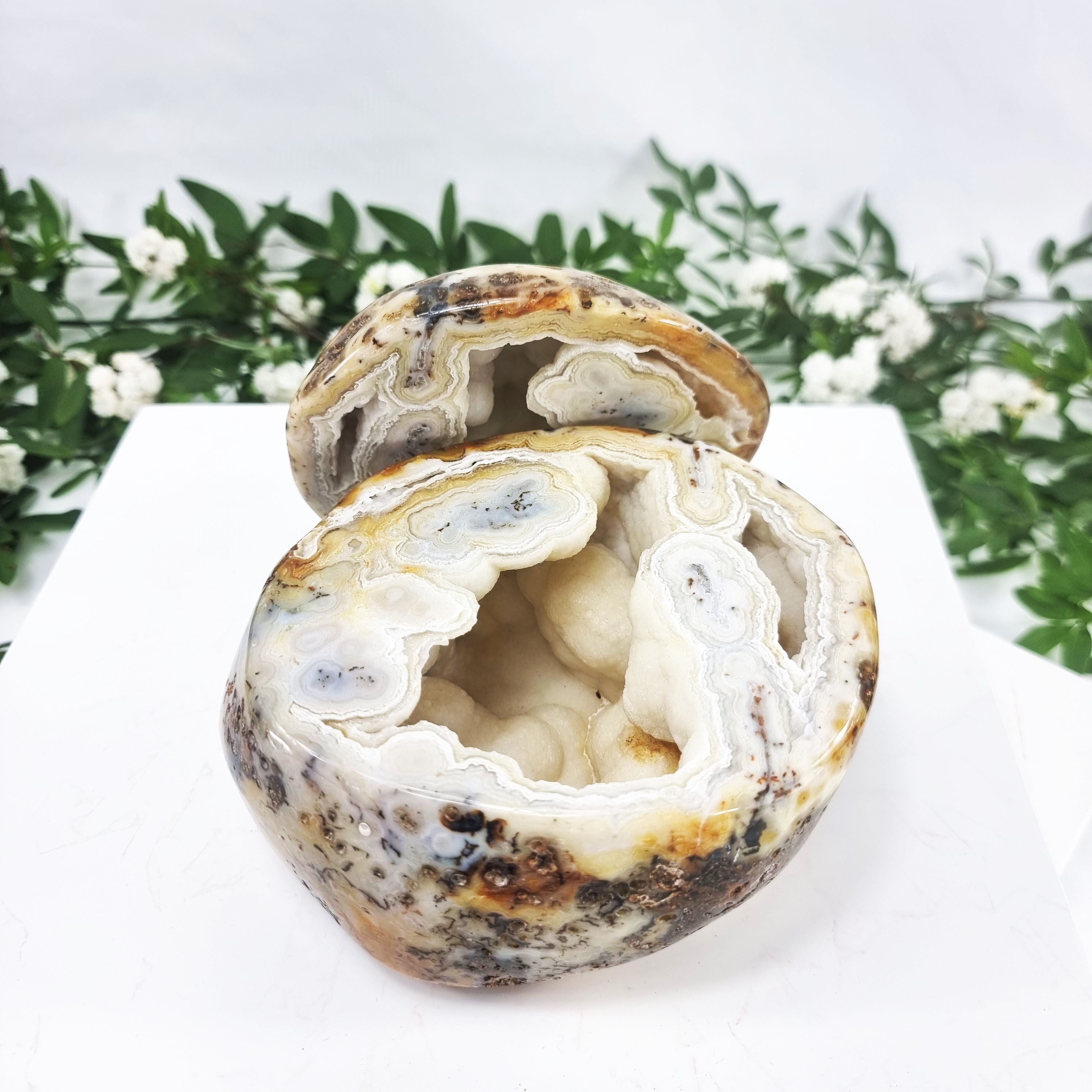 Quality Agate Geode "Jewelry Box", 3.20 lbs & 3.94" Tall #by Brcrystals