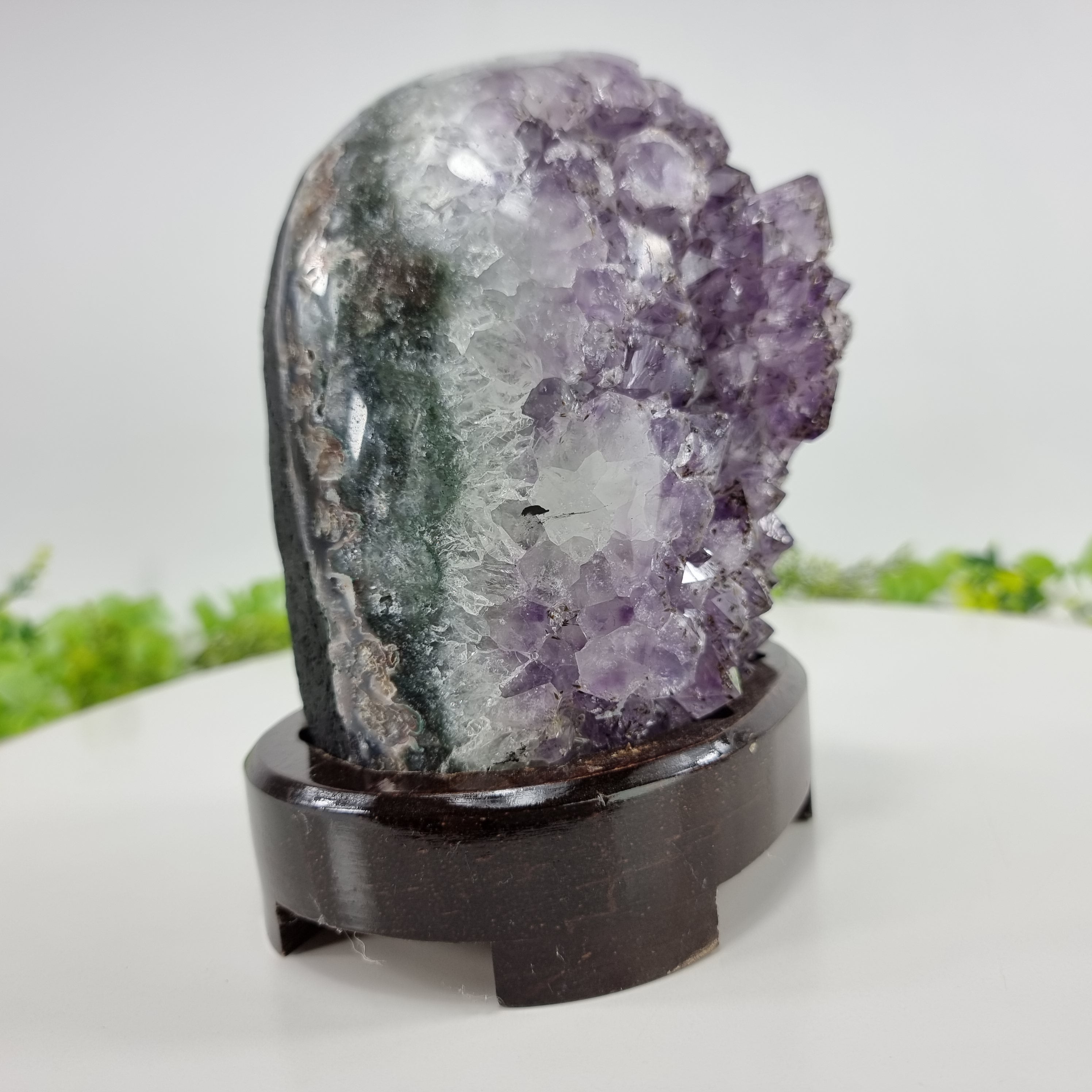 Lámpara Amatista Piedra Morada | Peso 1,80 Kg, Altura 18 cm | Energía, Belleza y Sofisticación