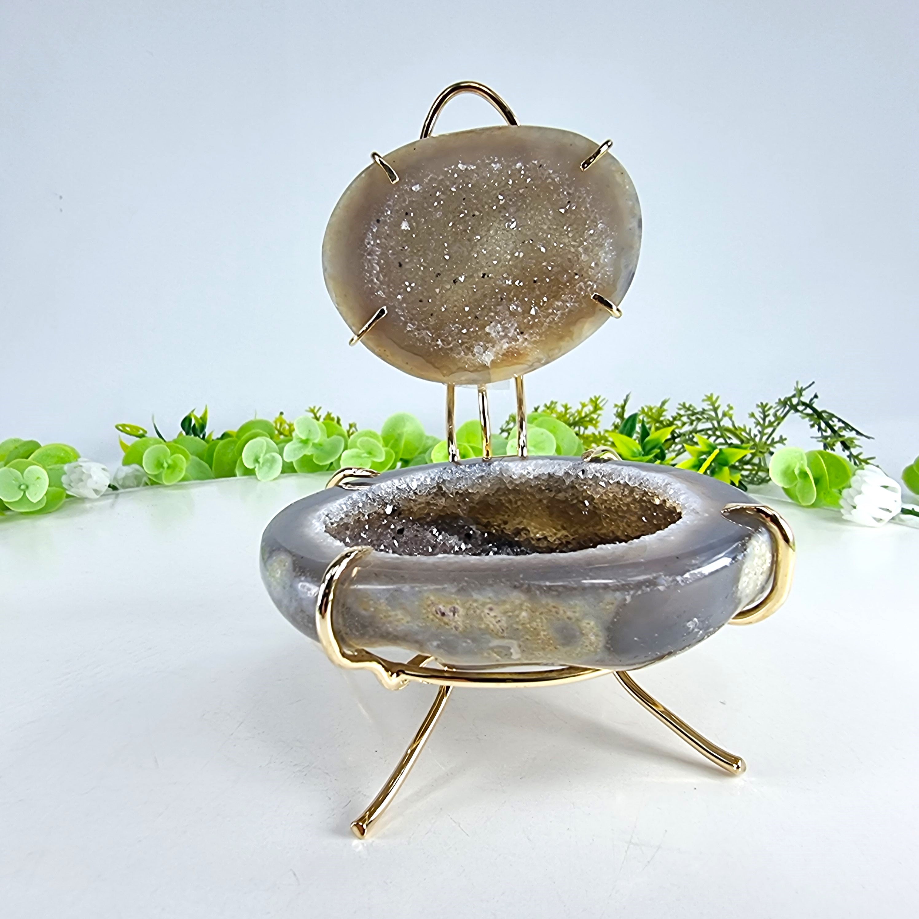 Porta Joias de Geodo de Àgatas | Base Dourada | Peso 310 g, Altura 6 cm | Peça única Especial
