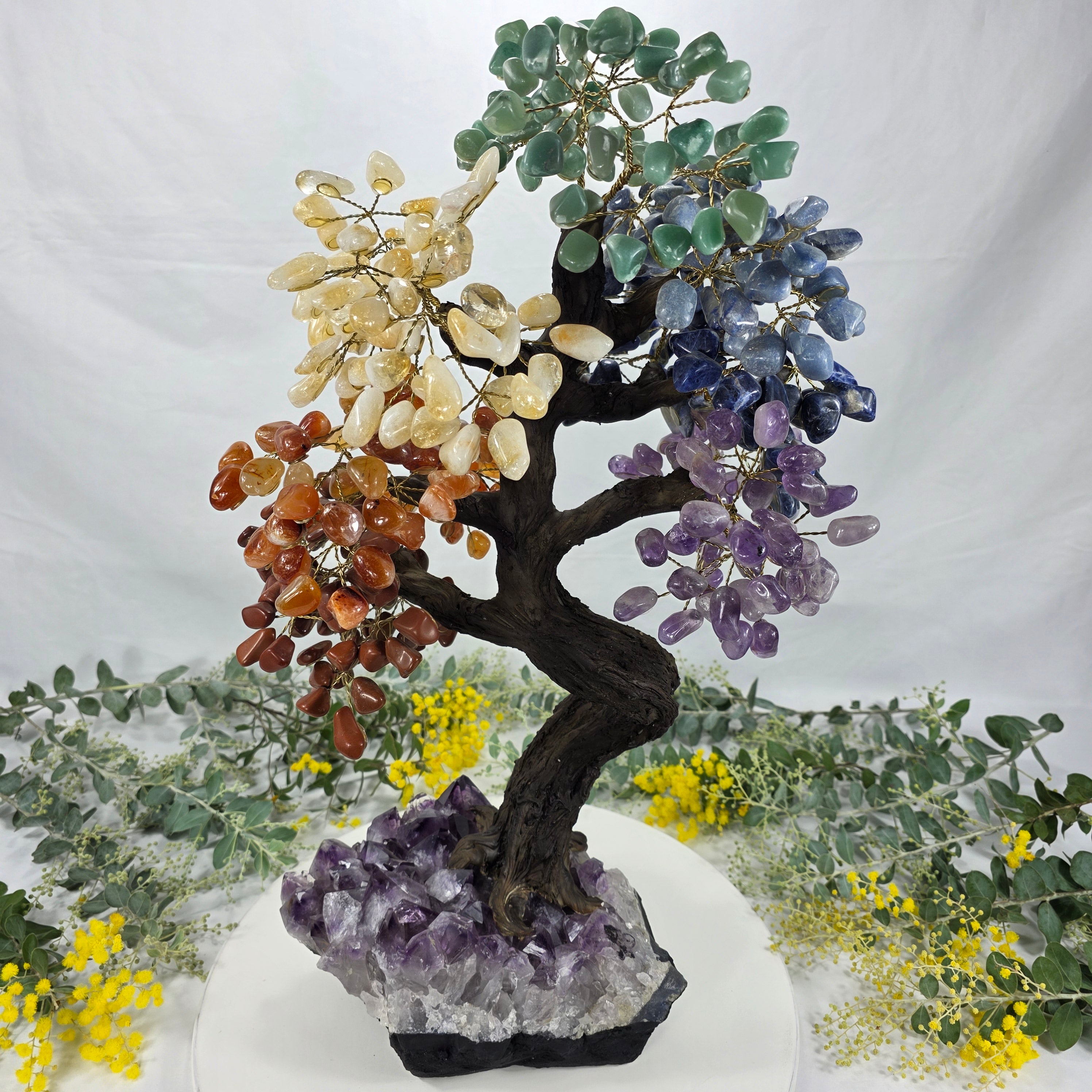 Árbol de 7 CHAKRAS Arco Iris Natural | 720 Piedras, 120 ramas | Base de Amatista Súper Especial con 60 cm de altura - Pieza Artesanal BR Crystals