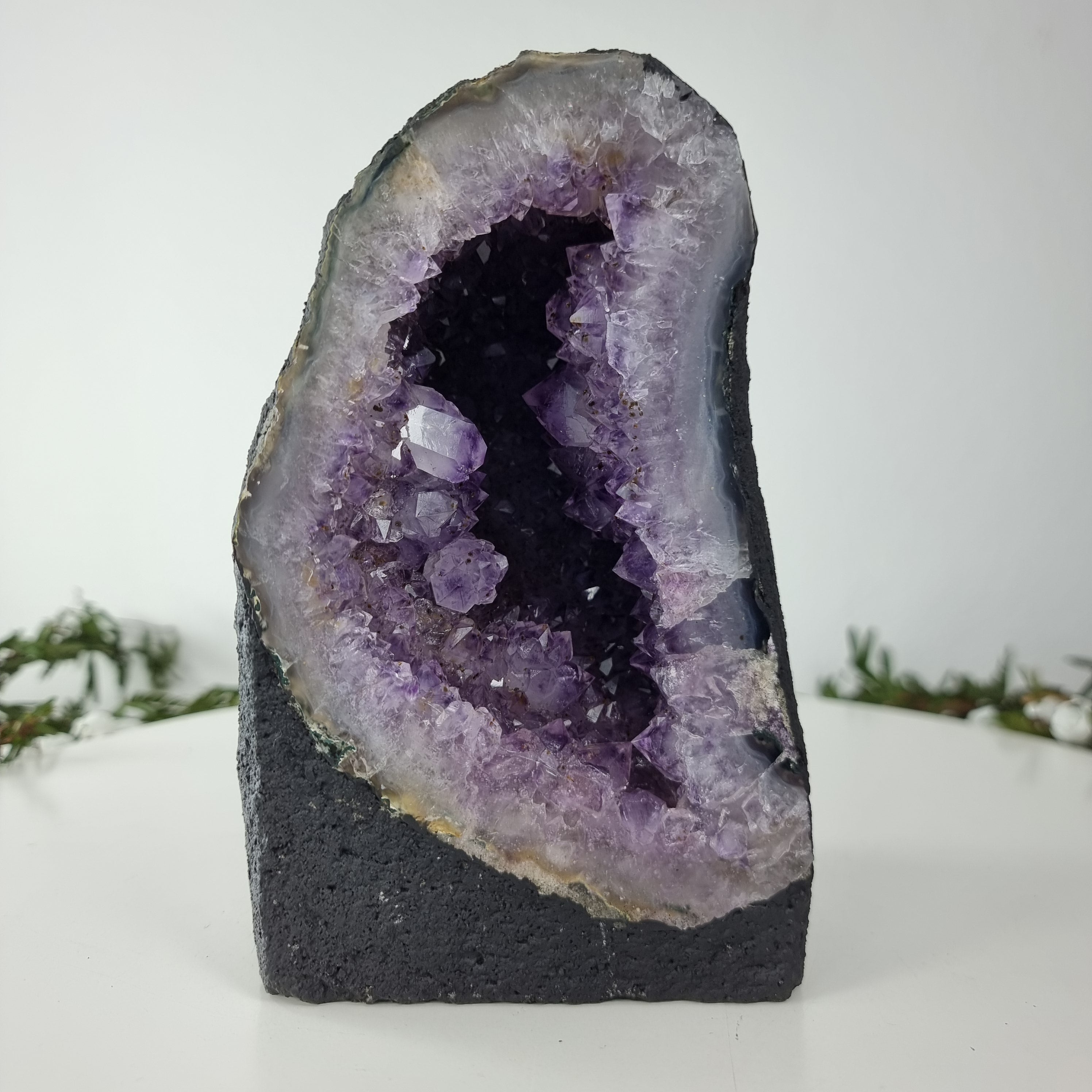 Amethyst Geode Chapel - 2.40 Kgs Amethyst Geode, Energy, Beauty, and Sophistication
