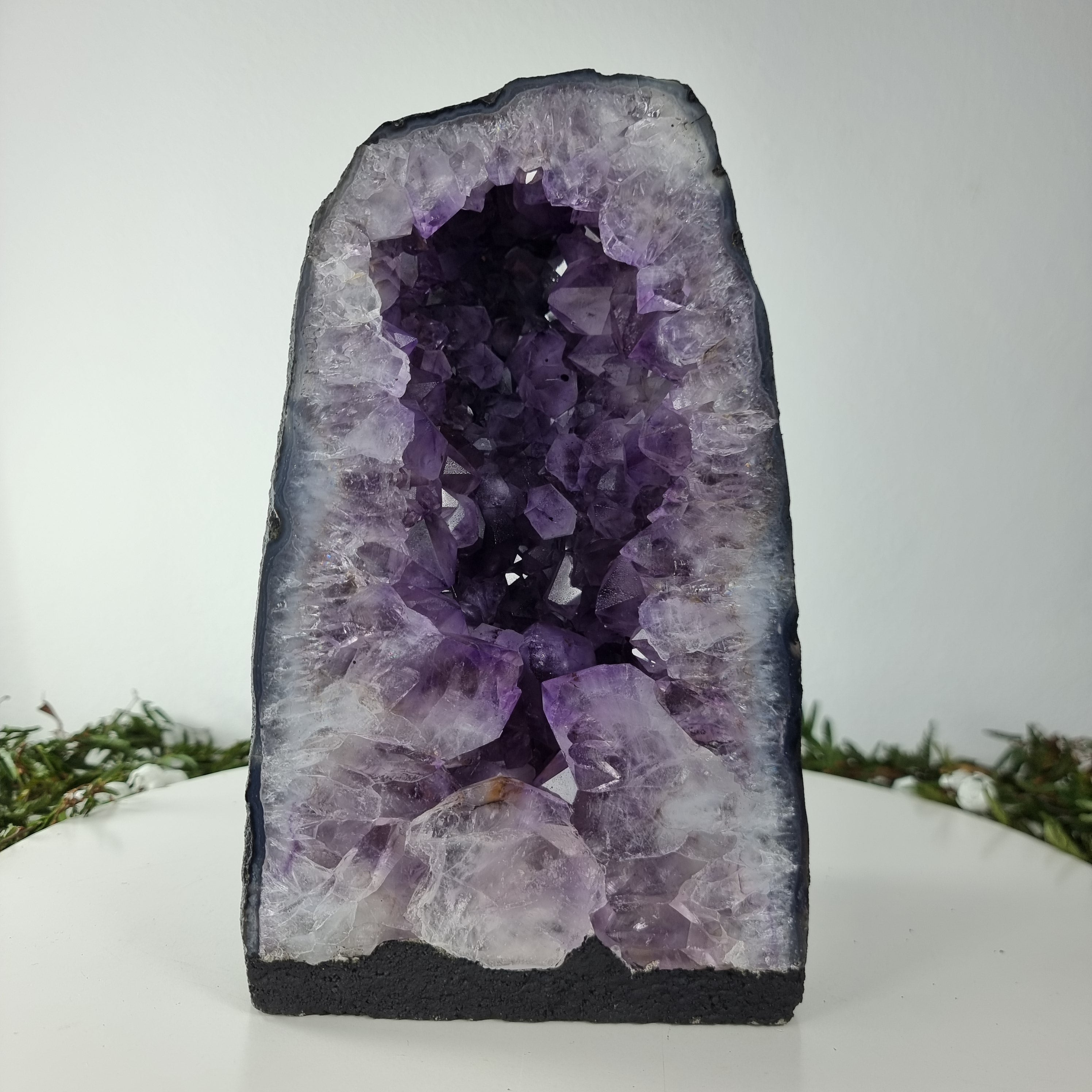 Capilla de Amatista Bruta Drusa - Geoda de Amatista 5,80 Kgs, Energía, Belleza y Sofisticación