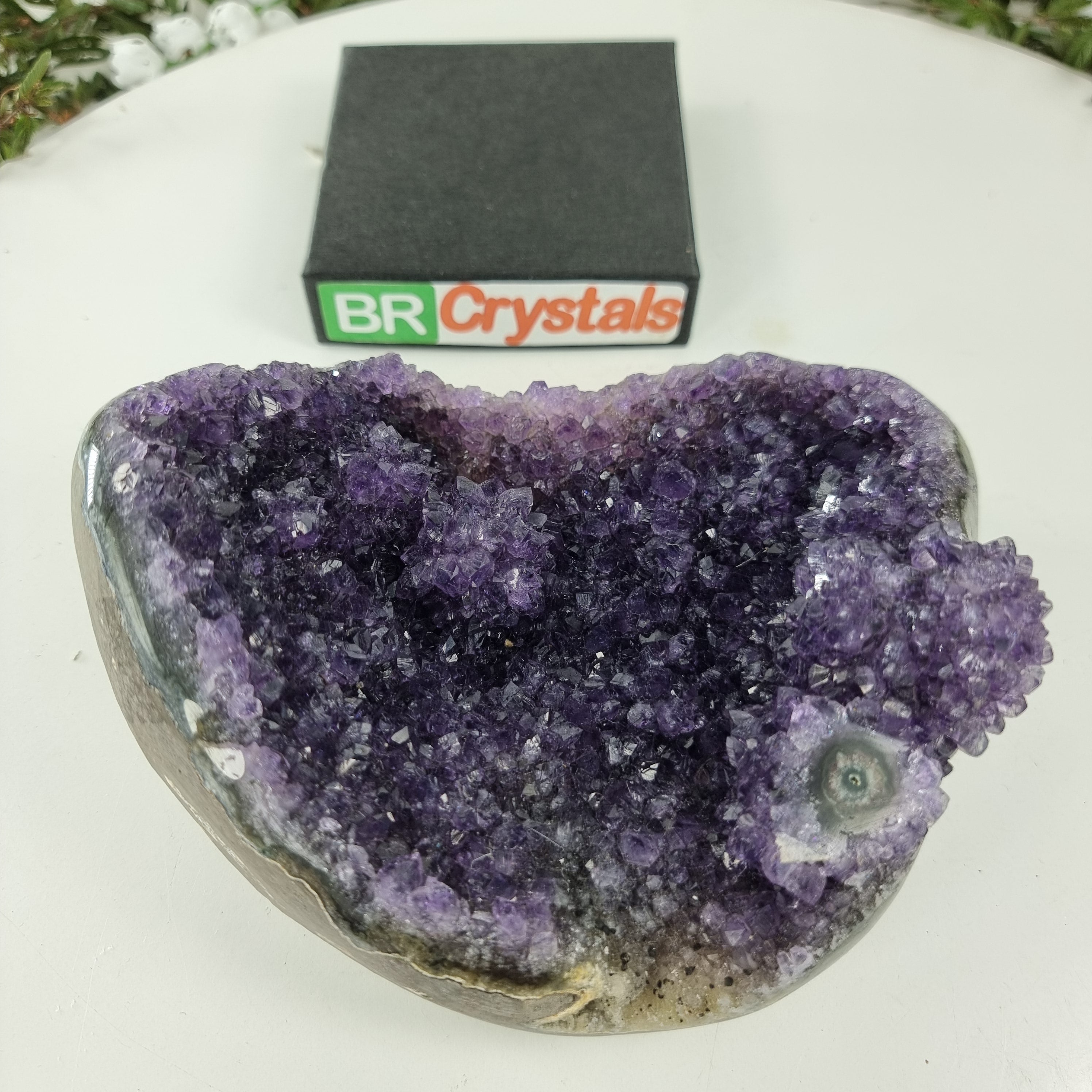 Amethyst Druzy with Violet Crystals, weighing 0.95 kg, Energy, Beauty, and Sophistication