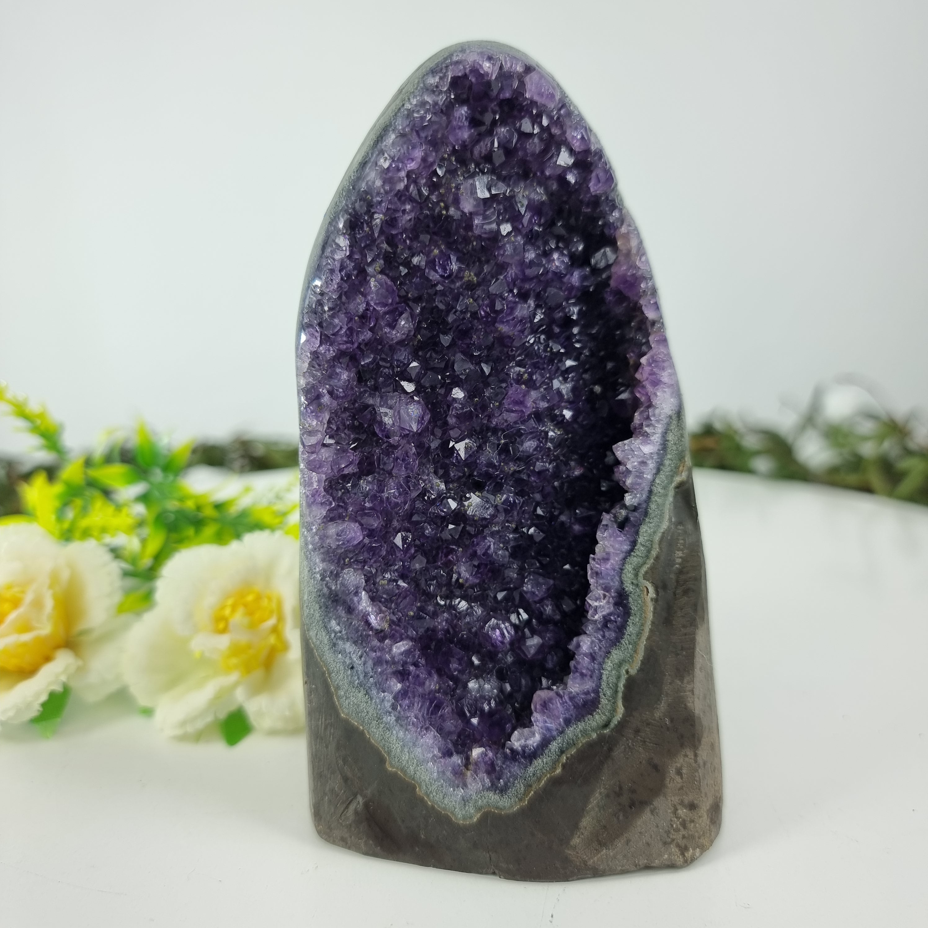 Amethyst Druse with Special Crystals weighing 0.80 Kg, Energy, Beauty, and Sophistication