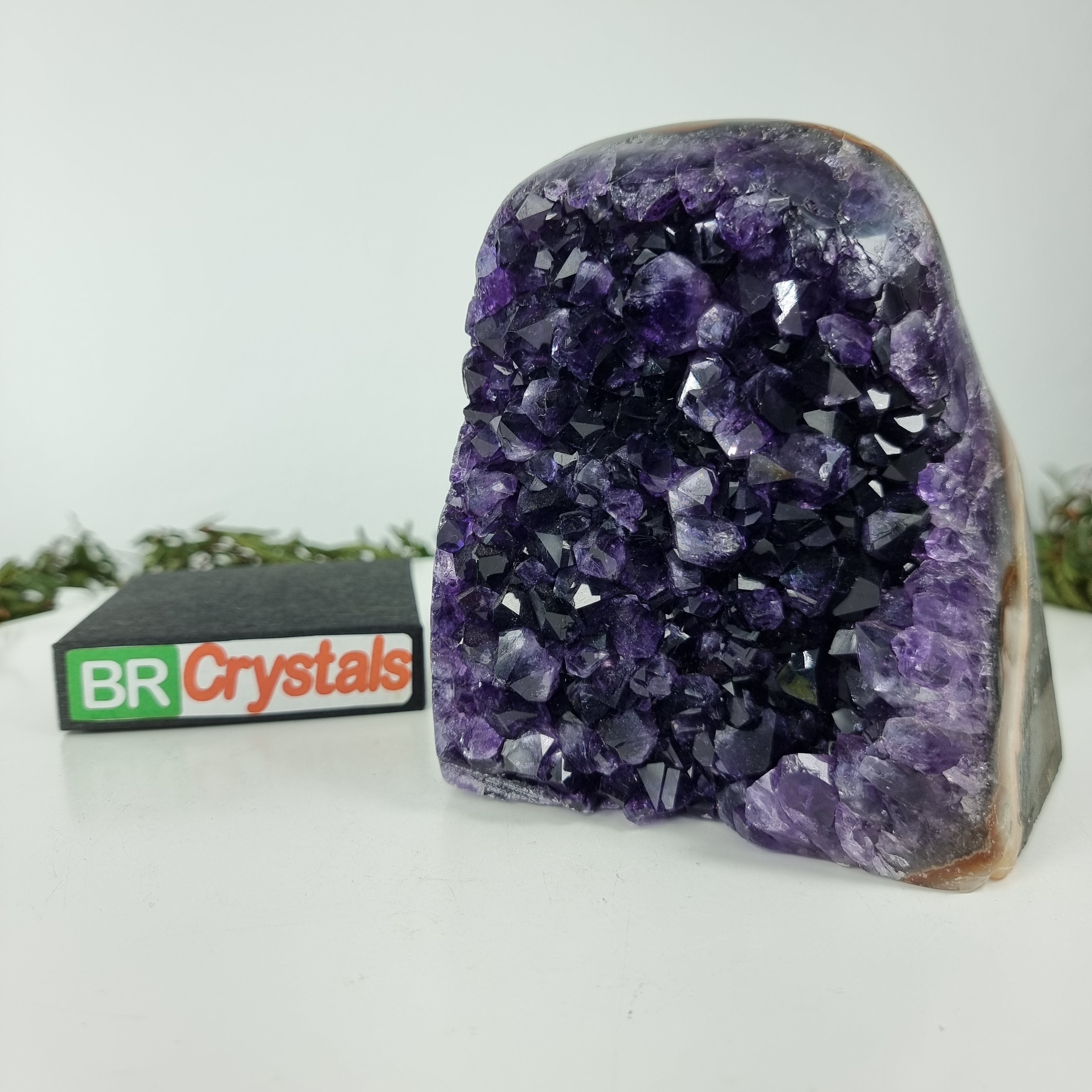 Amatista Drusa con Cristales Especiales, peso 1,72 kg, Energía, Belleza y Sofisticación