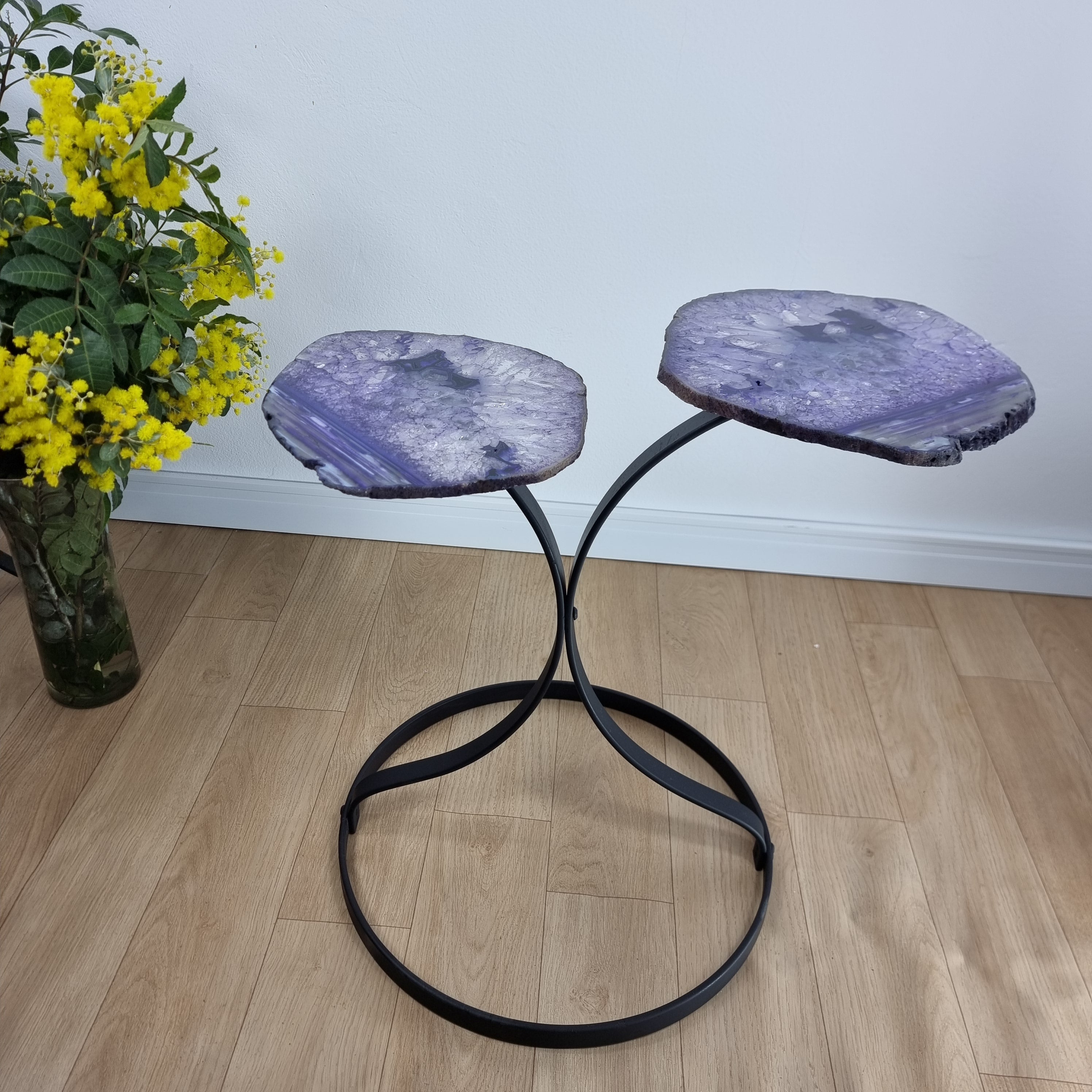 Mesa Lateral (PAR) de ÁGATAS Lilas con Baño | Base de Hierro Negro | Altura de 50 cm - Pieza Artesanal BR Crystals