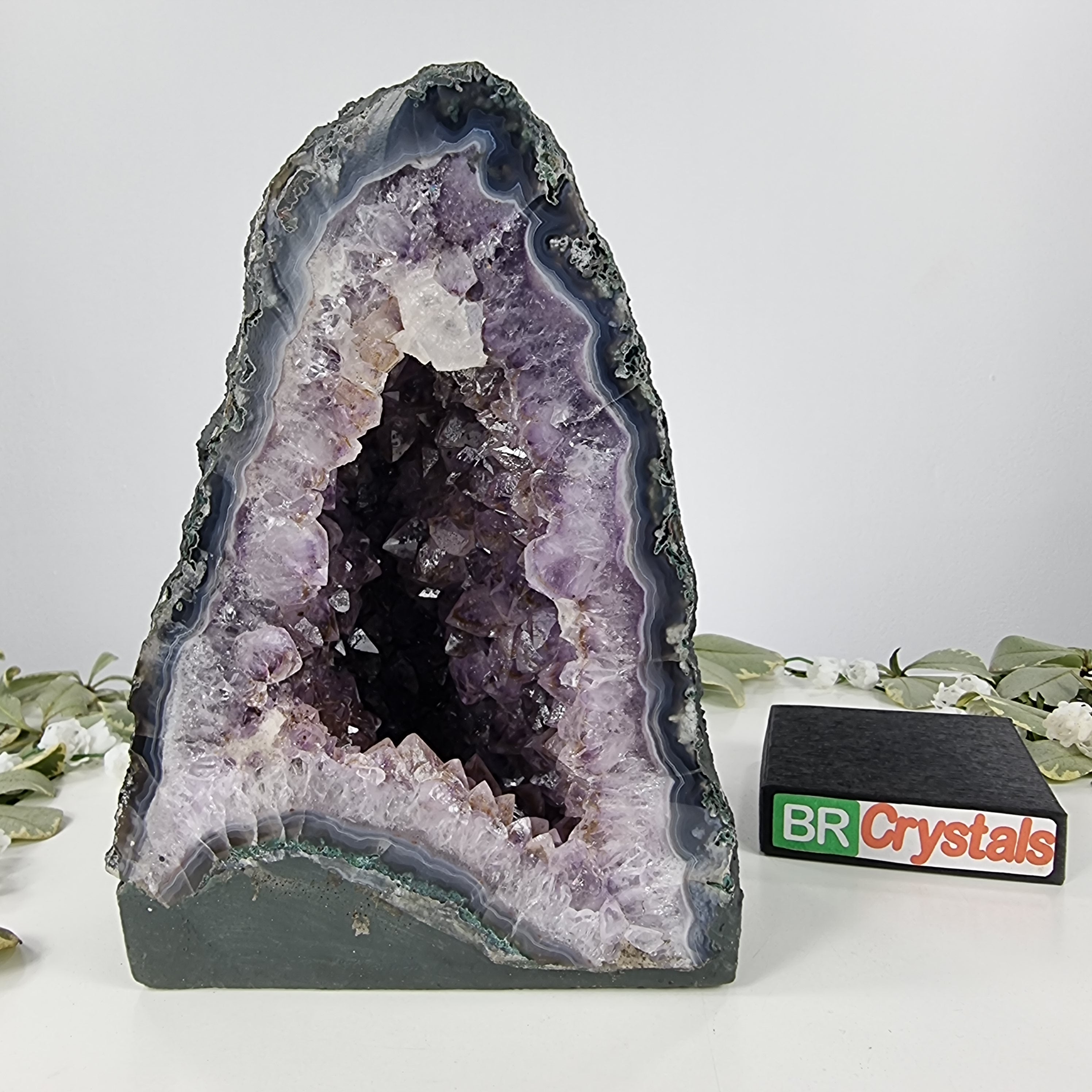 Capilla de Amatista Bruta Drusa - Geoda de Amatista 3,85 Kgs, Energía, Belleza y Sofisticación