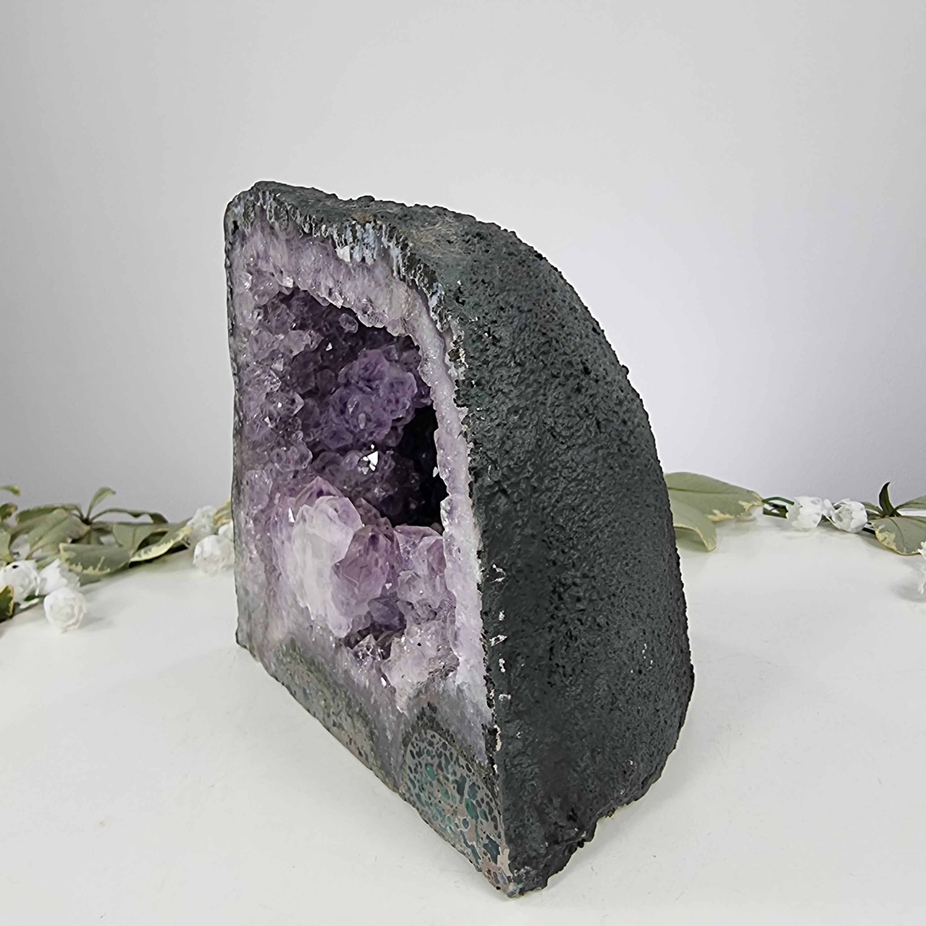 Capilla de Amatista Bruta Drusa - Geoda de Amatista 3,08 Kgs, Energía, Belleza y Sofisticación