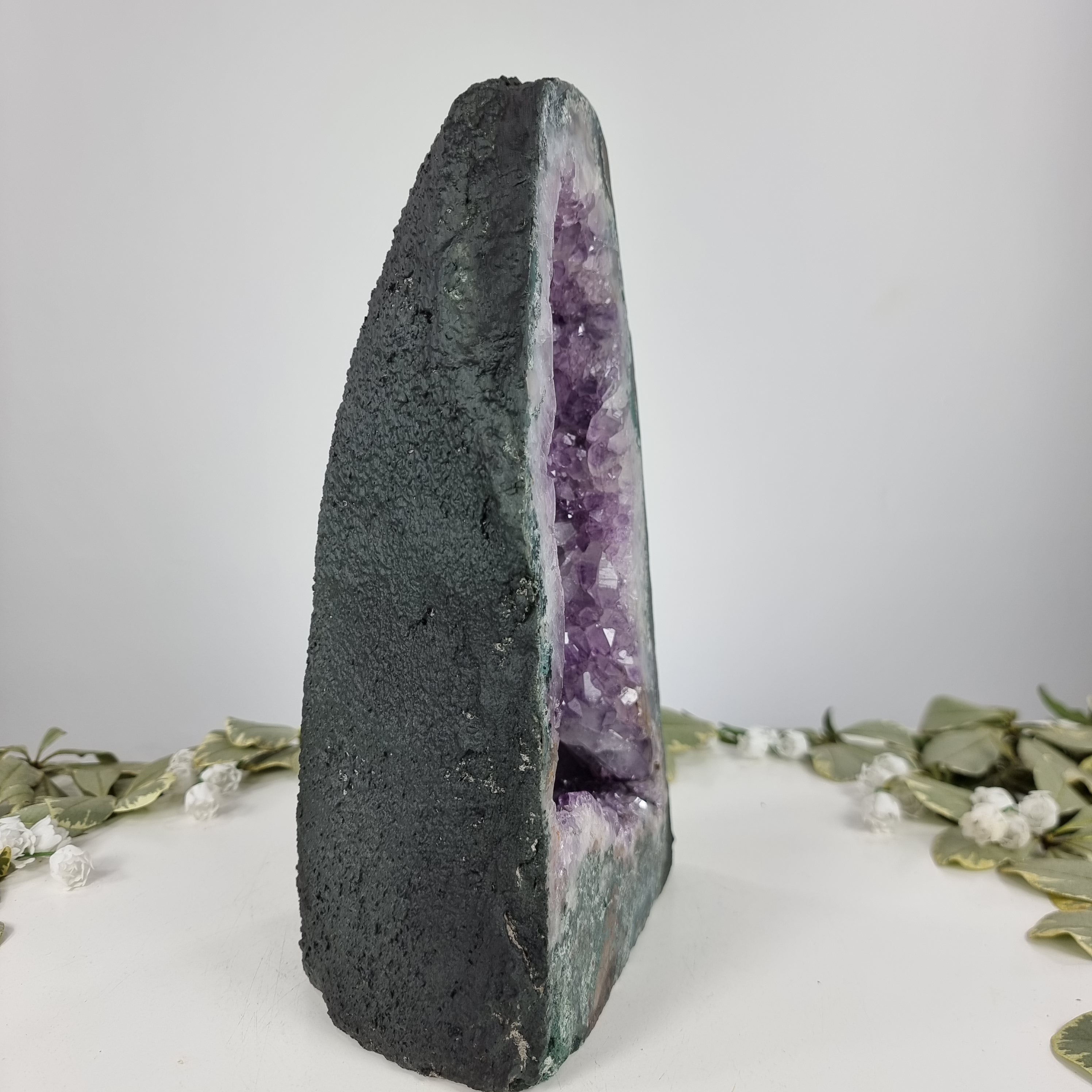 Capilla de Amatista Bruta Drusa - Geoda de Amatista de 4,10 kg, Energía, Belleza y Sofisticación