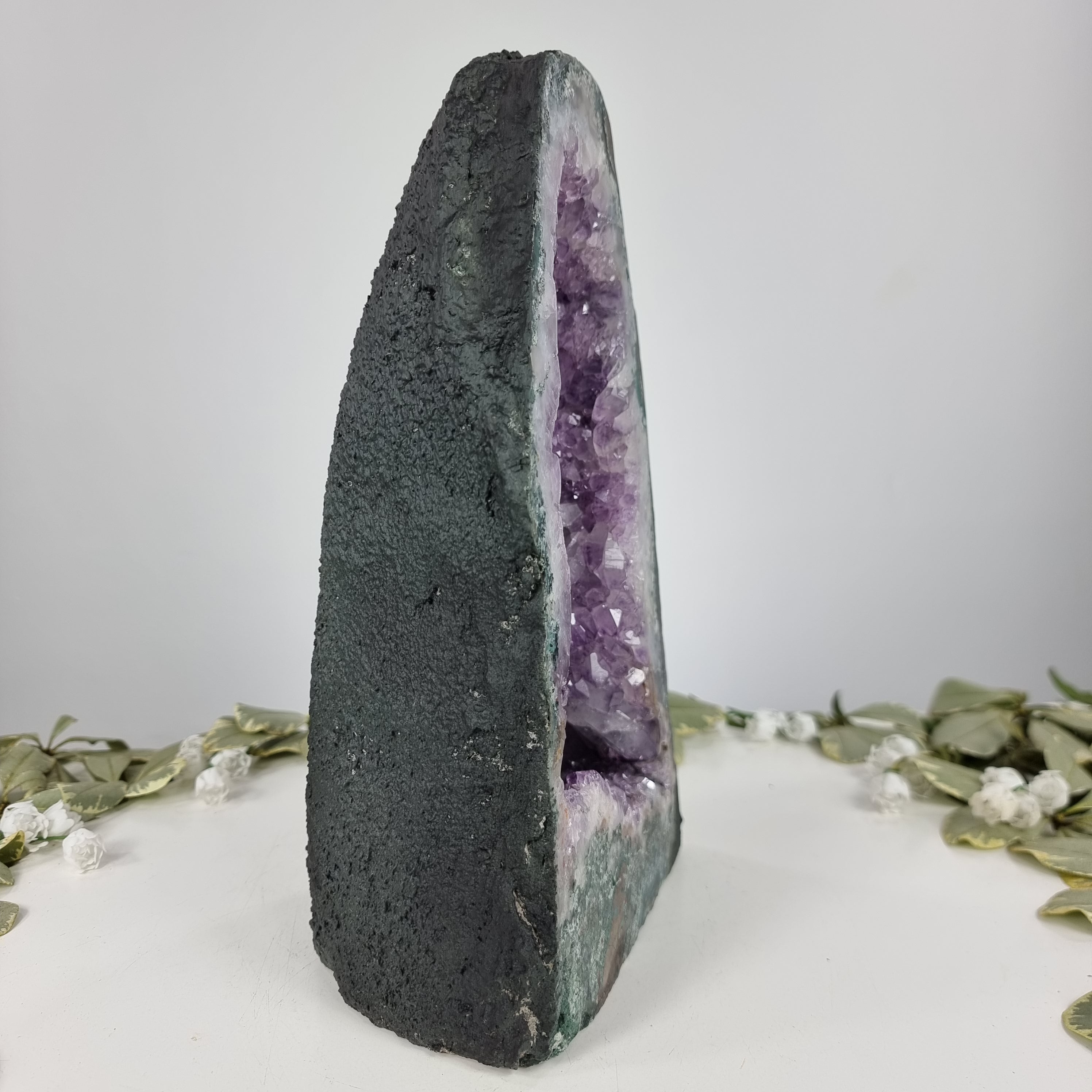 Capilla de Amatista Bruta Drusa - Geoda de Amatista de 4,10 kg, Energía, Belleza y Sofisticación