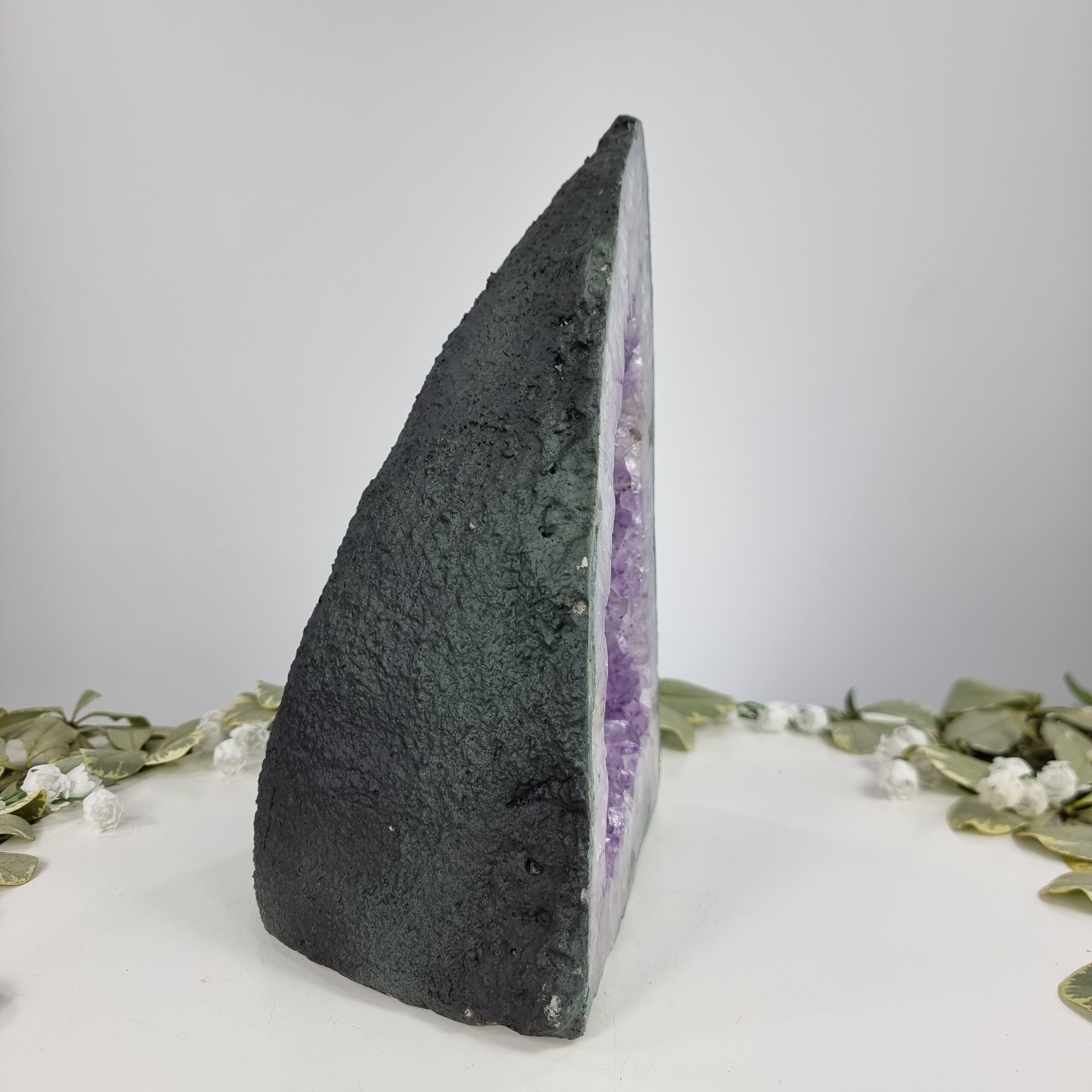Capilla de Amatista Bruta Drusa - Geoda de Amatista 5,10 Kgs, Energía, Belleza y Sofisticación