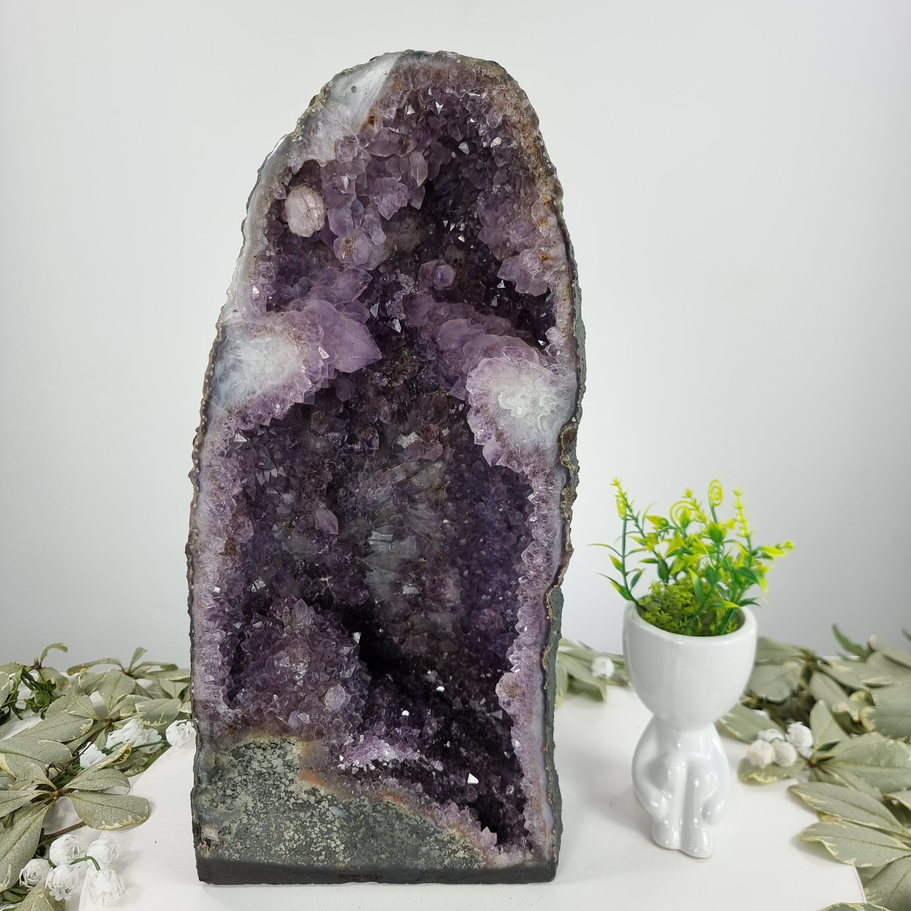 Capilla de Amatista en Bruto Drusa - Geoda de Amatista 10,70 Kgs, Energía, Belleza y Sofisticación