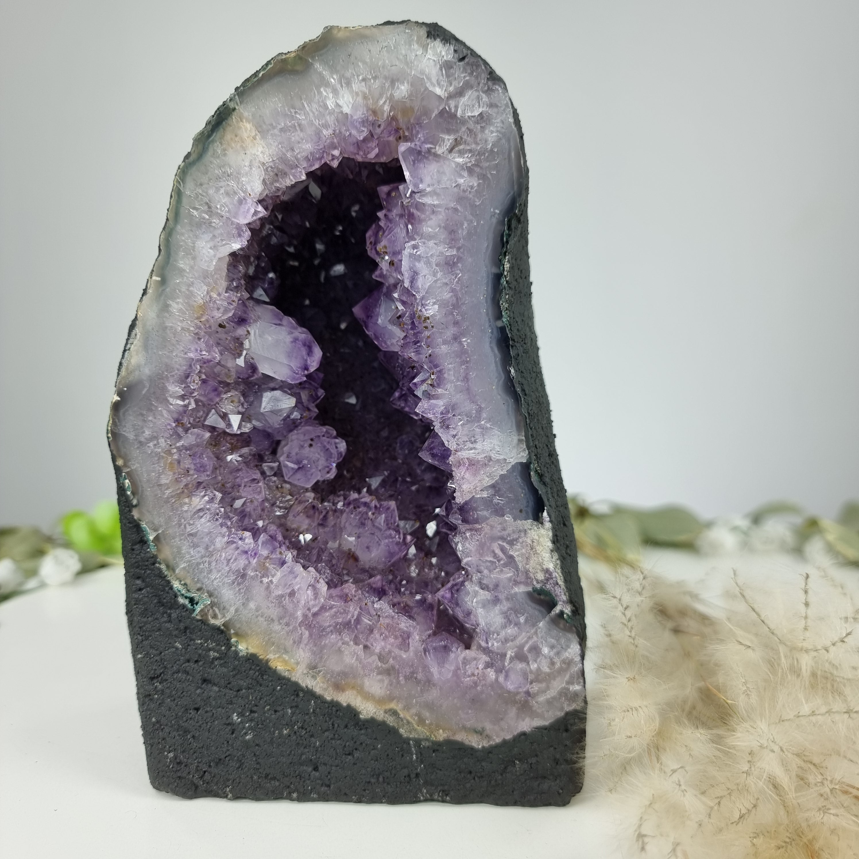 Amethyst Geode Chapel - 2.40 Kgs Amethyst Geode, Energy, Beauty, and Sophistication