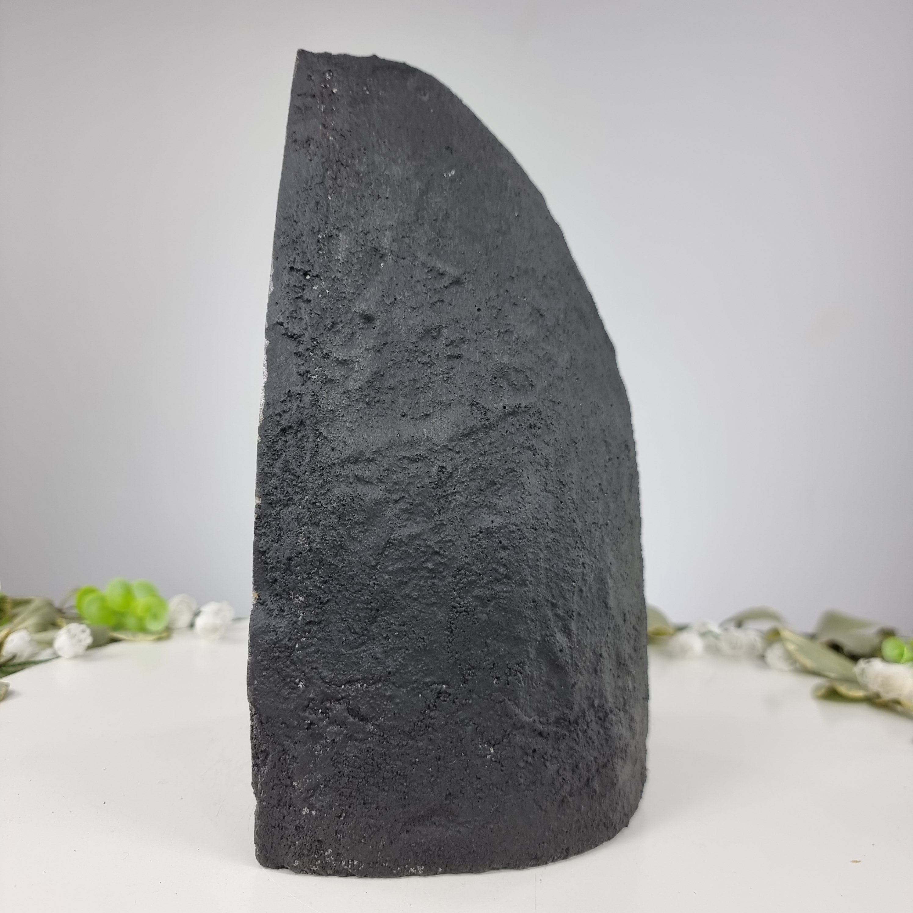 Capilla en Amatista Bruta Drusa - Geoda de Amatista 4,60 Kgs, Energía, Belleza y Sofisticación
