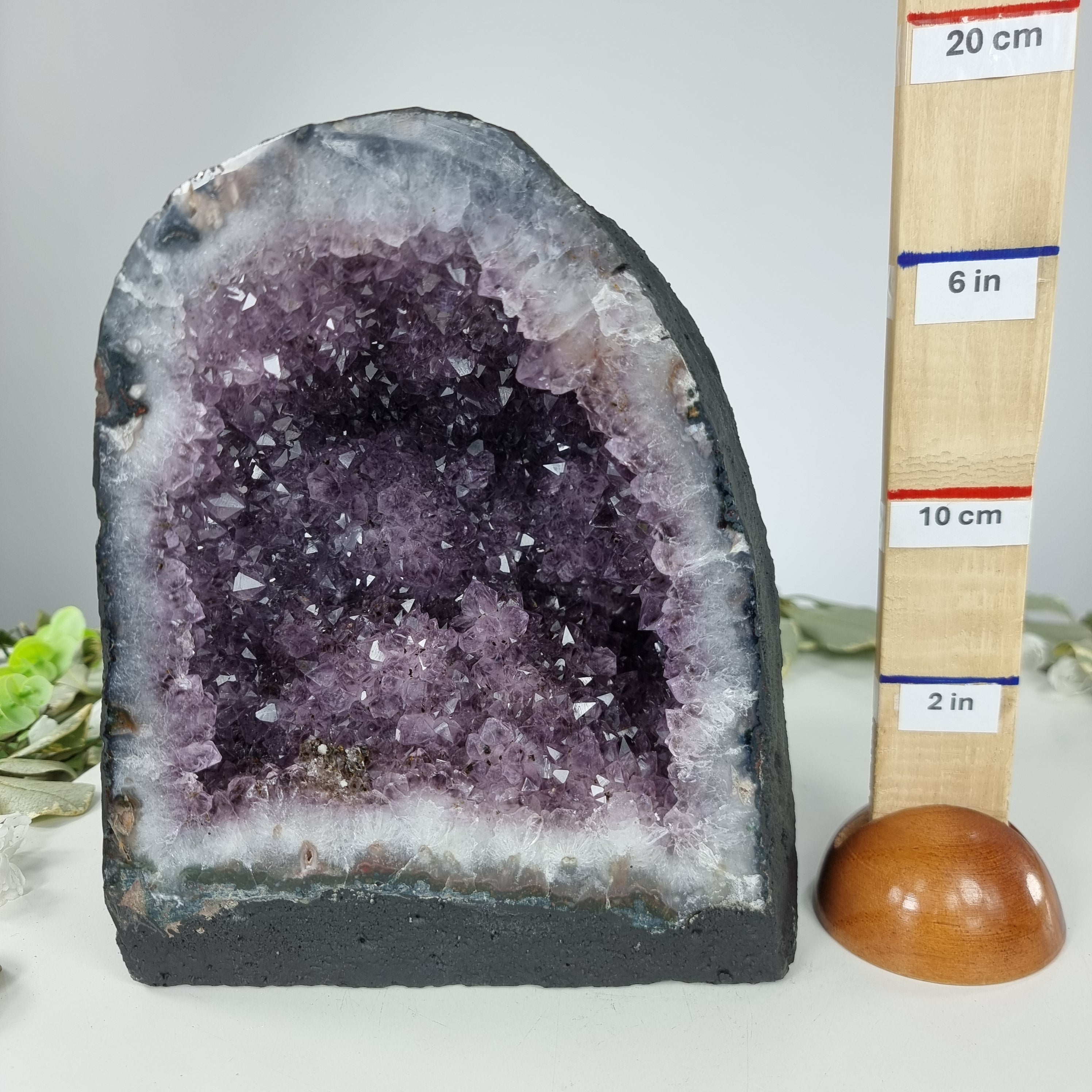 Capilla en Amatista Bruta Drusa - Geoda de Amatista 6,40 Kgs, Energía, Belleza y Sofisticación