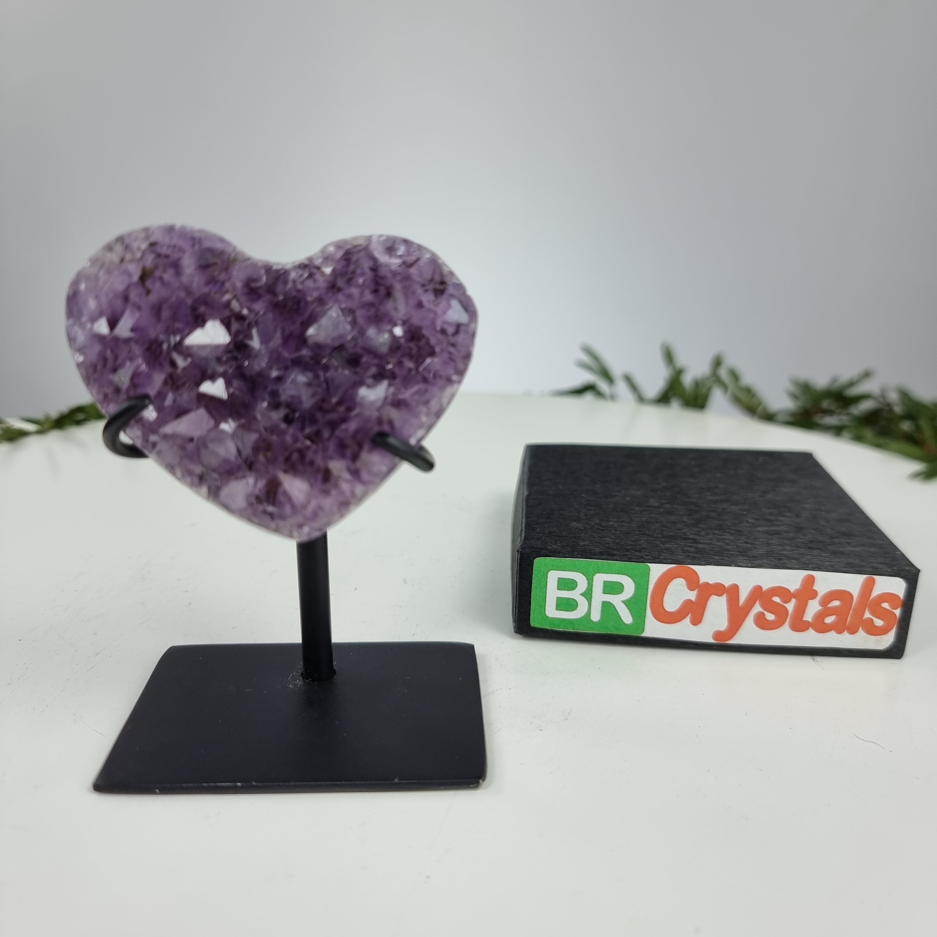 Corazón de Amatista Especial | Peso 0,200 Kgs, Altura 10 cm | Energía, Belleza y Sofisticación