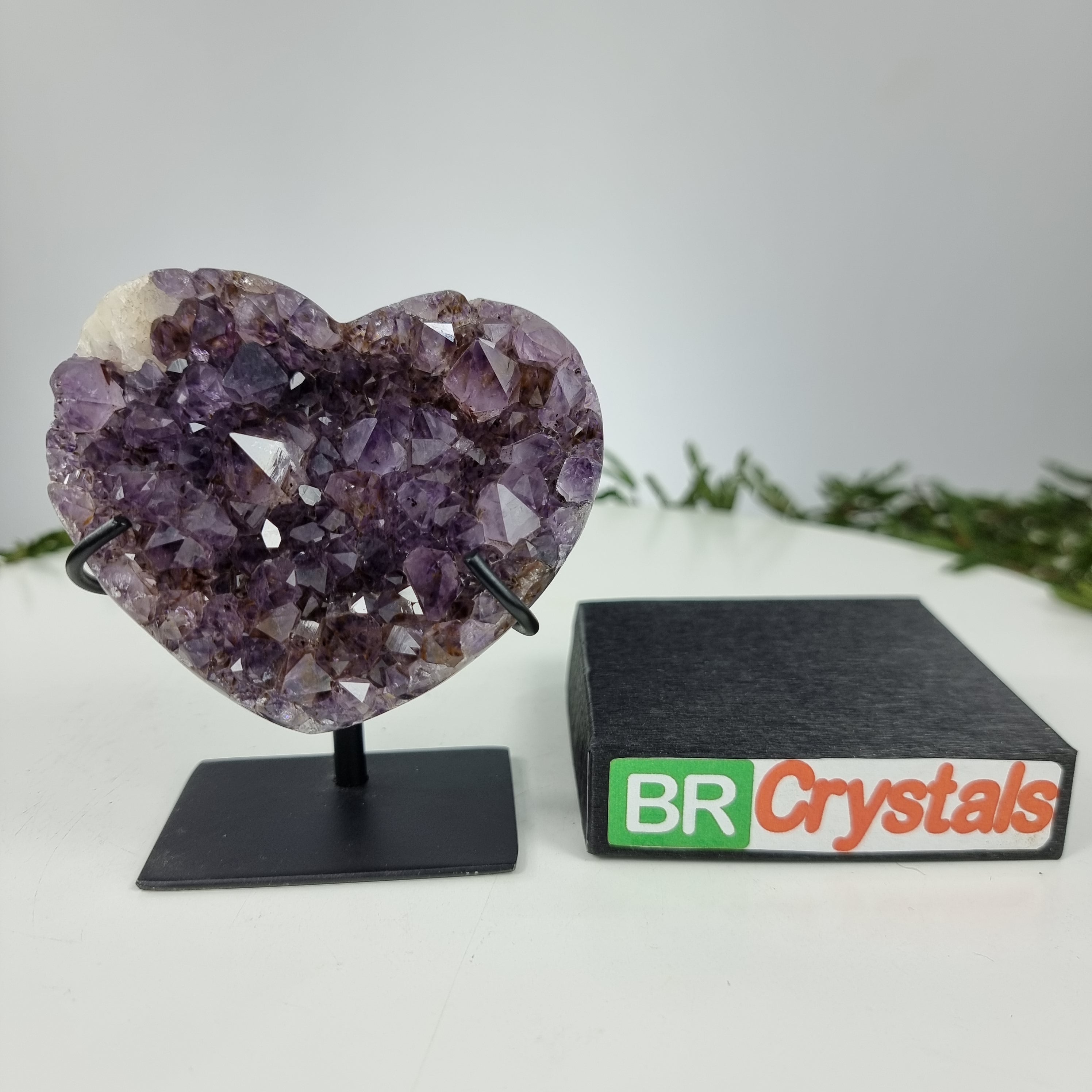 Corazón de Amatista Especial | Peso 0,40 Kgs, Altura 12 cm | Energía, Belleza y Sofisticación