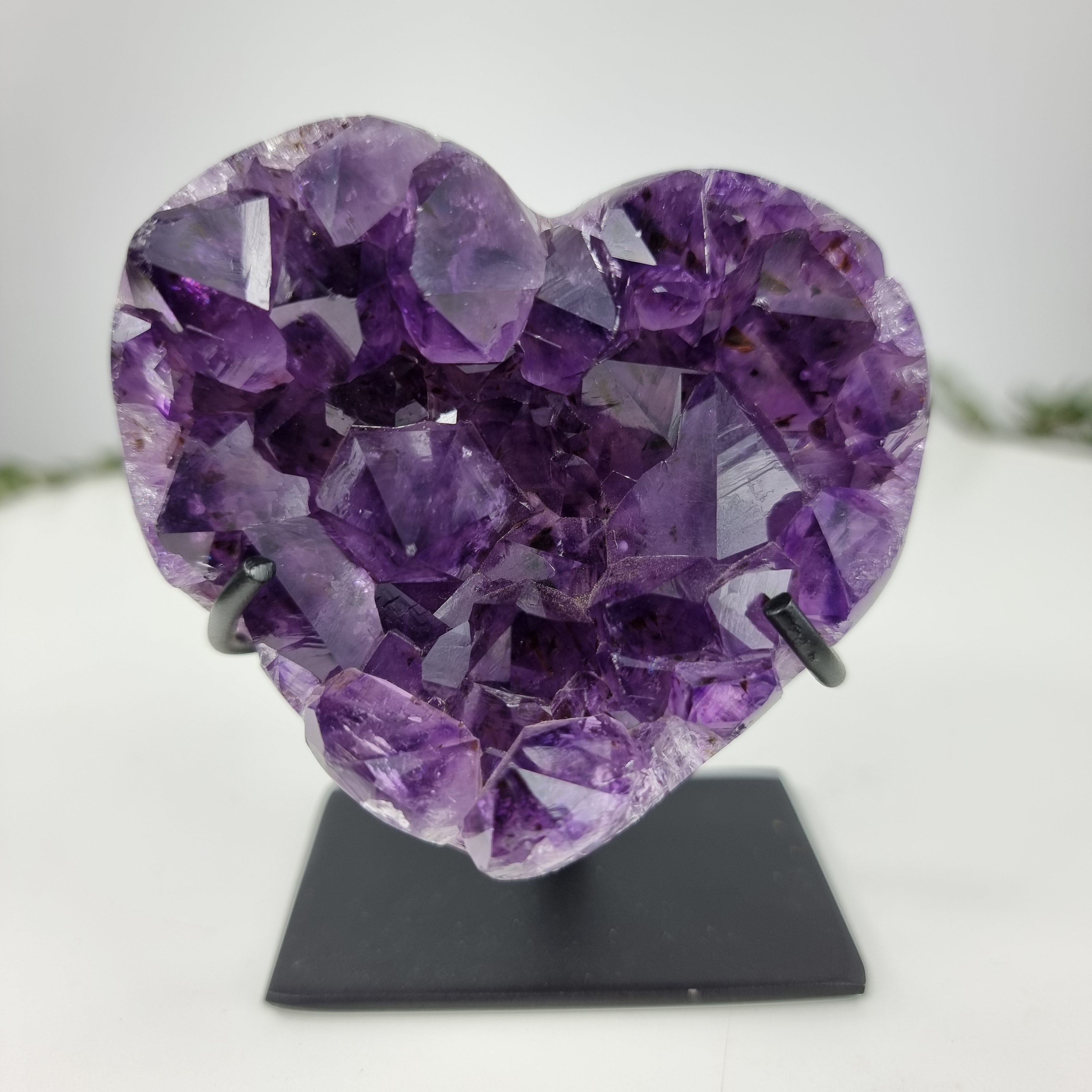 Corazón de Amatista Especial | Peso 0,45 Kgs, Altura 11 cm | Energía, Belleza y Sofisticación