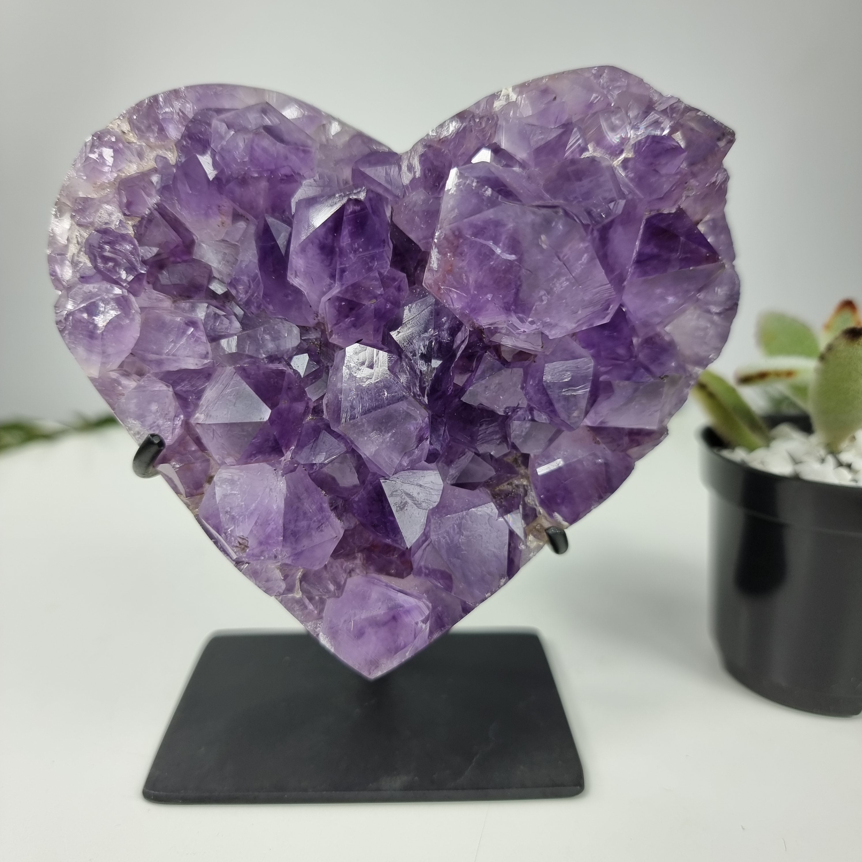 Corazón de Amatista Especial | Peso 0,760 kg, Altura 13 cm | Energía, Belleza y Sofisticación