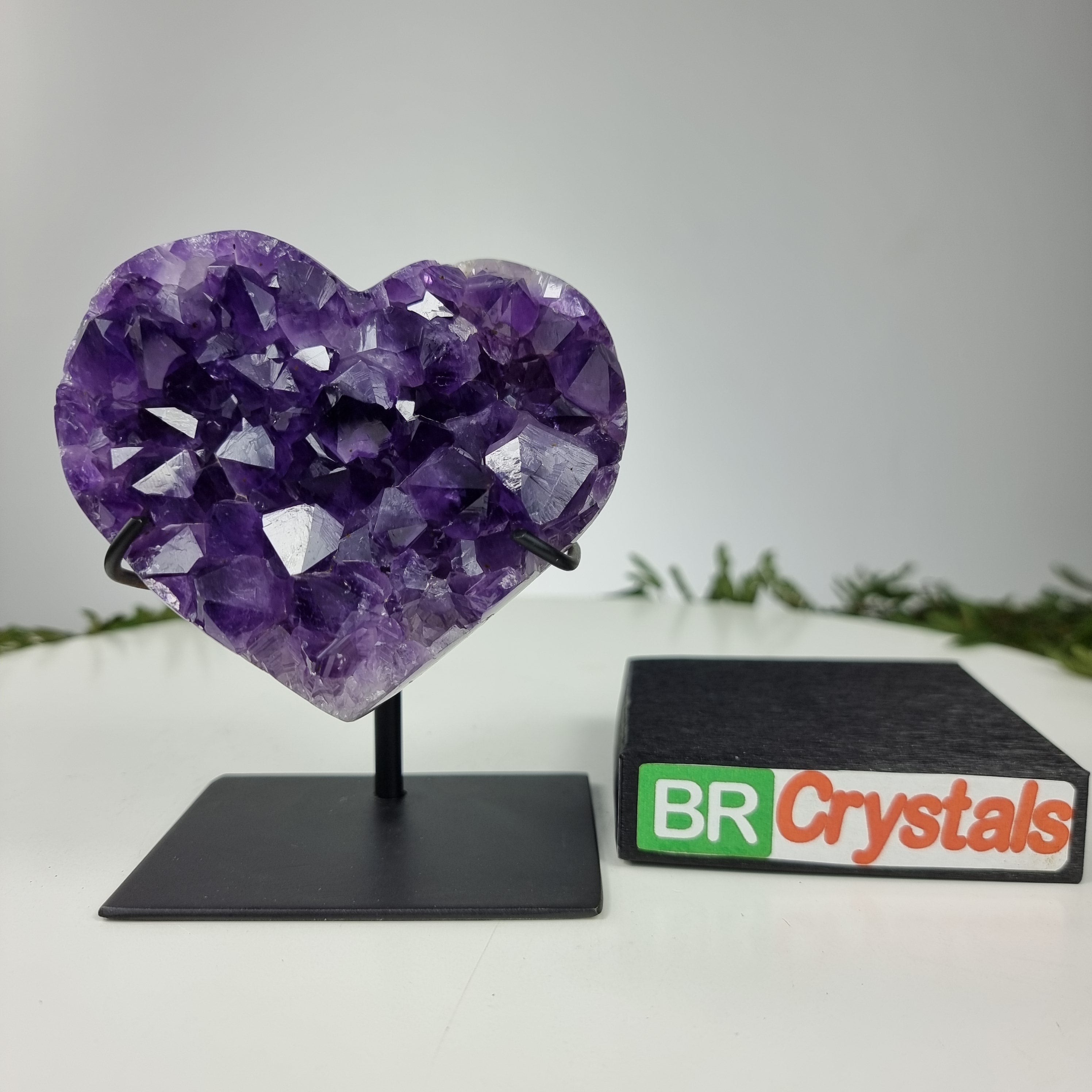 Corazón de Amatista Especial | Peso 0,77 Kgs, Altura 15 cm | Energía, Belleza y Sofisticación