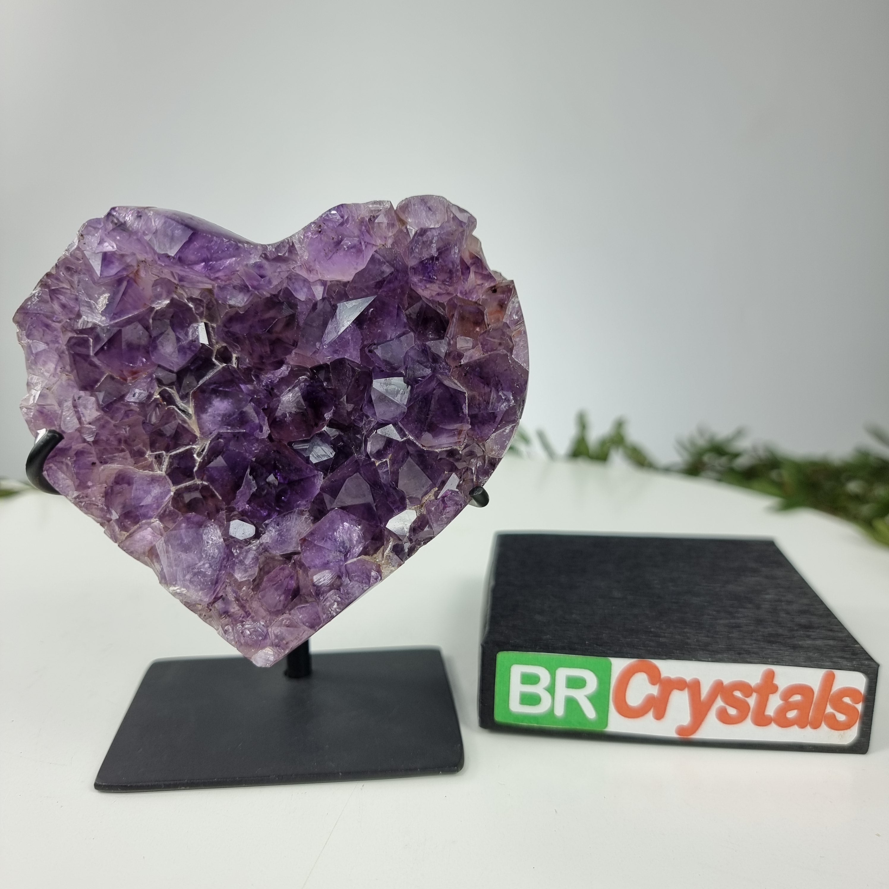 Corazón de Amatista Especial | Peso 0,64 Kgs, Altura 13 cm | Energía, Belleza y Sofisticación