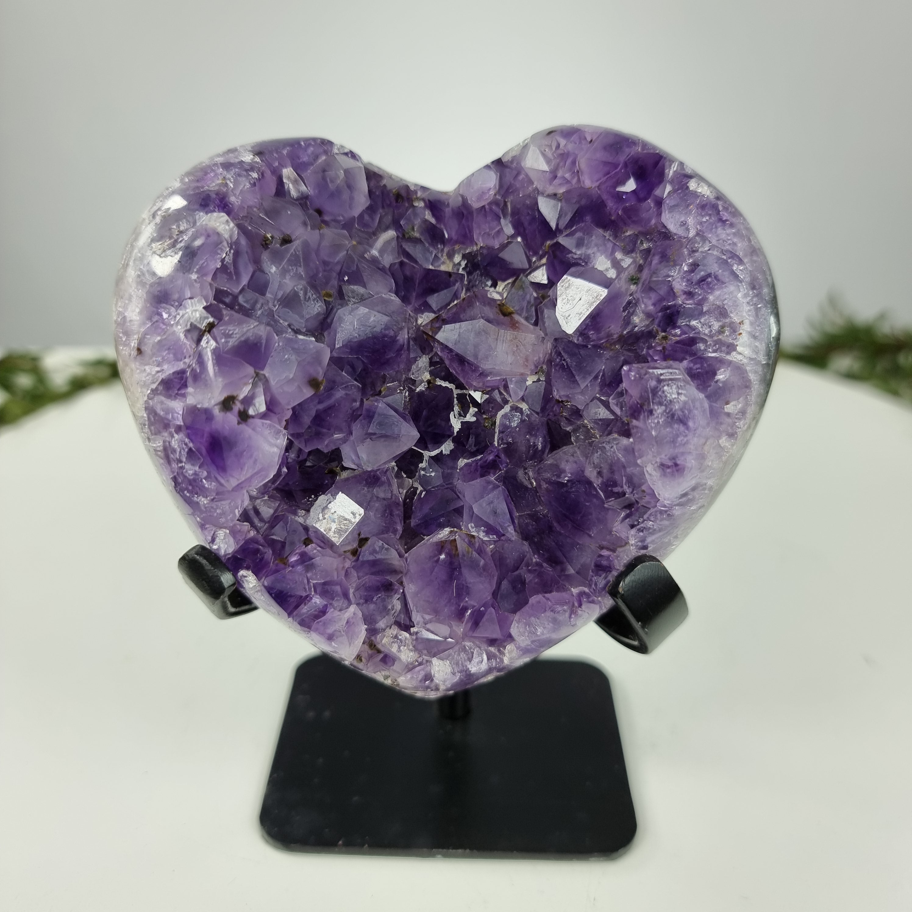 Corazón de Amatista Especial | Peso 0,87 Kgs, Altura 16 cm | Energía, Belleza y Sofisticación