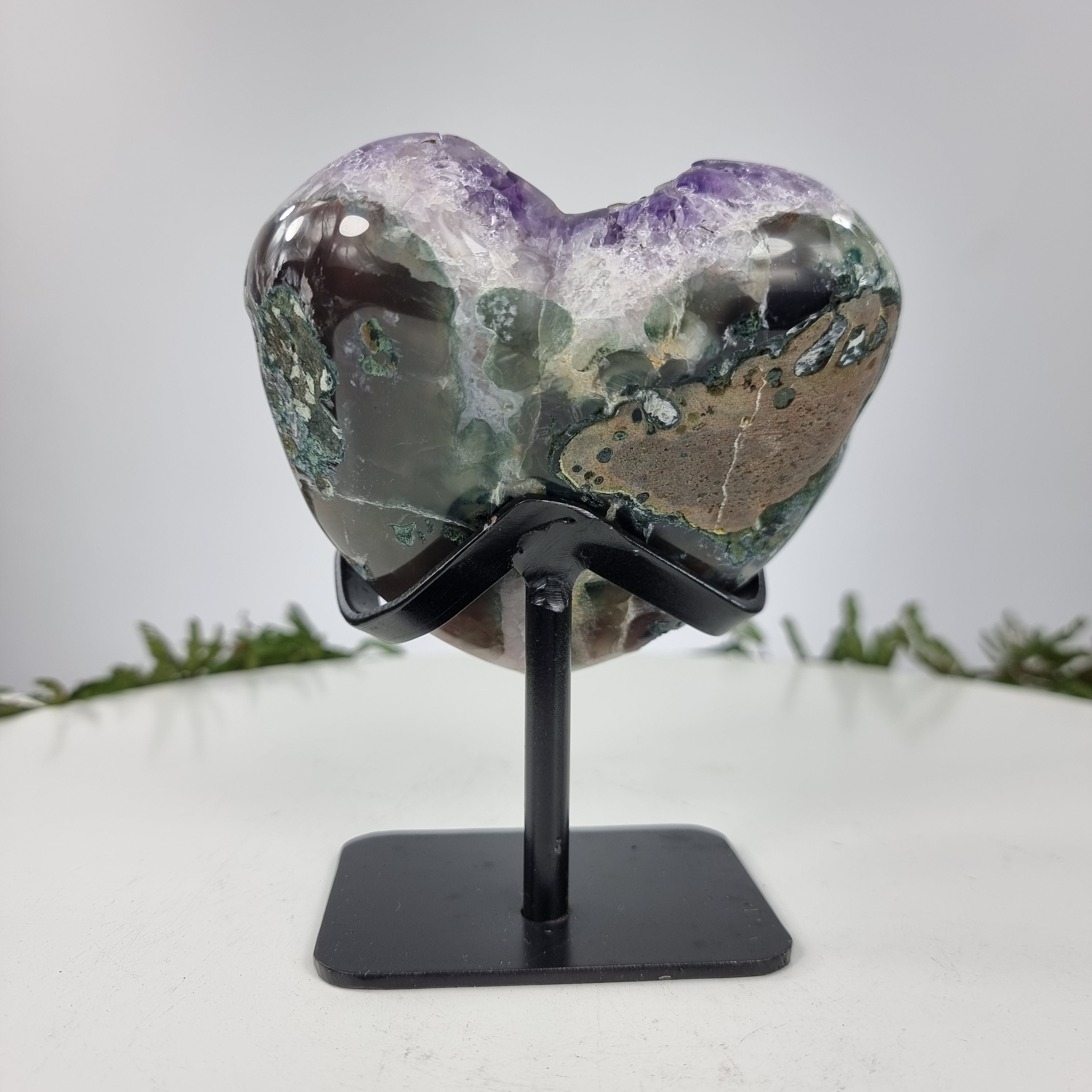 Corazón de Amatista Especial | Peso 0,87 Kgs, Altura 16 cm | Energía, Belleza y Sofisticación