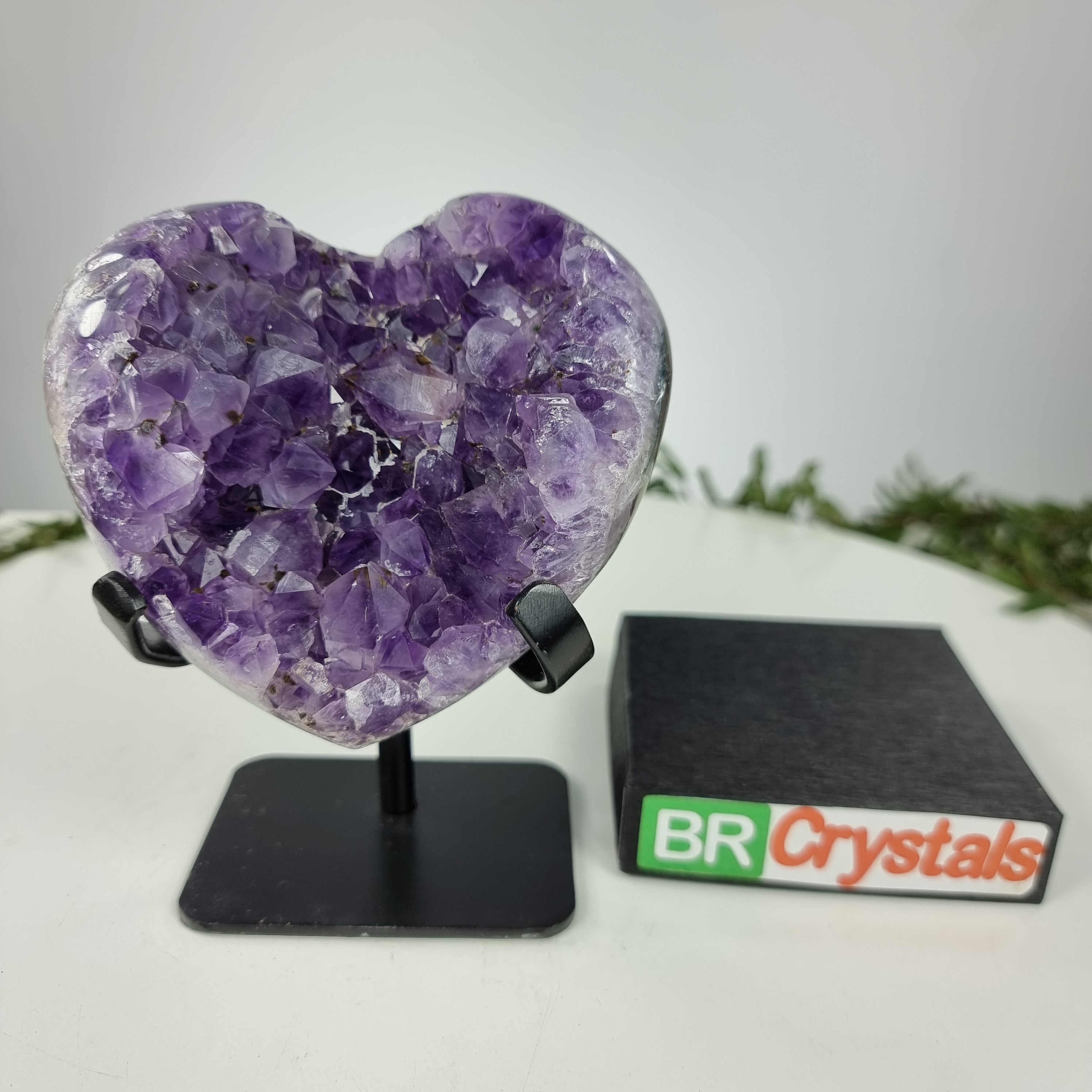 Corazón de Amatista Especial | Peso 0,87 Kgs, Altura 16 cm | Energía, Belleza y Sofisticación