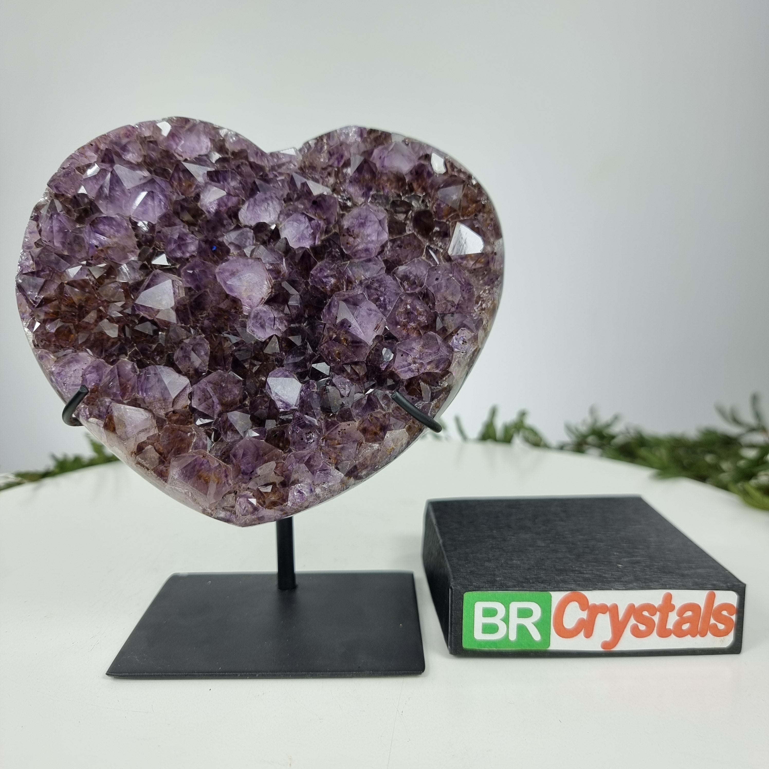 Corazón de Amatista Especial | Peso 1,45 Kgs, Altura 18 cm | Energía, Belleza y Sofisticación