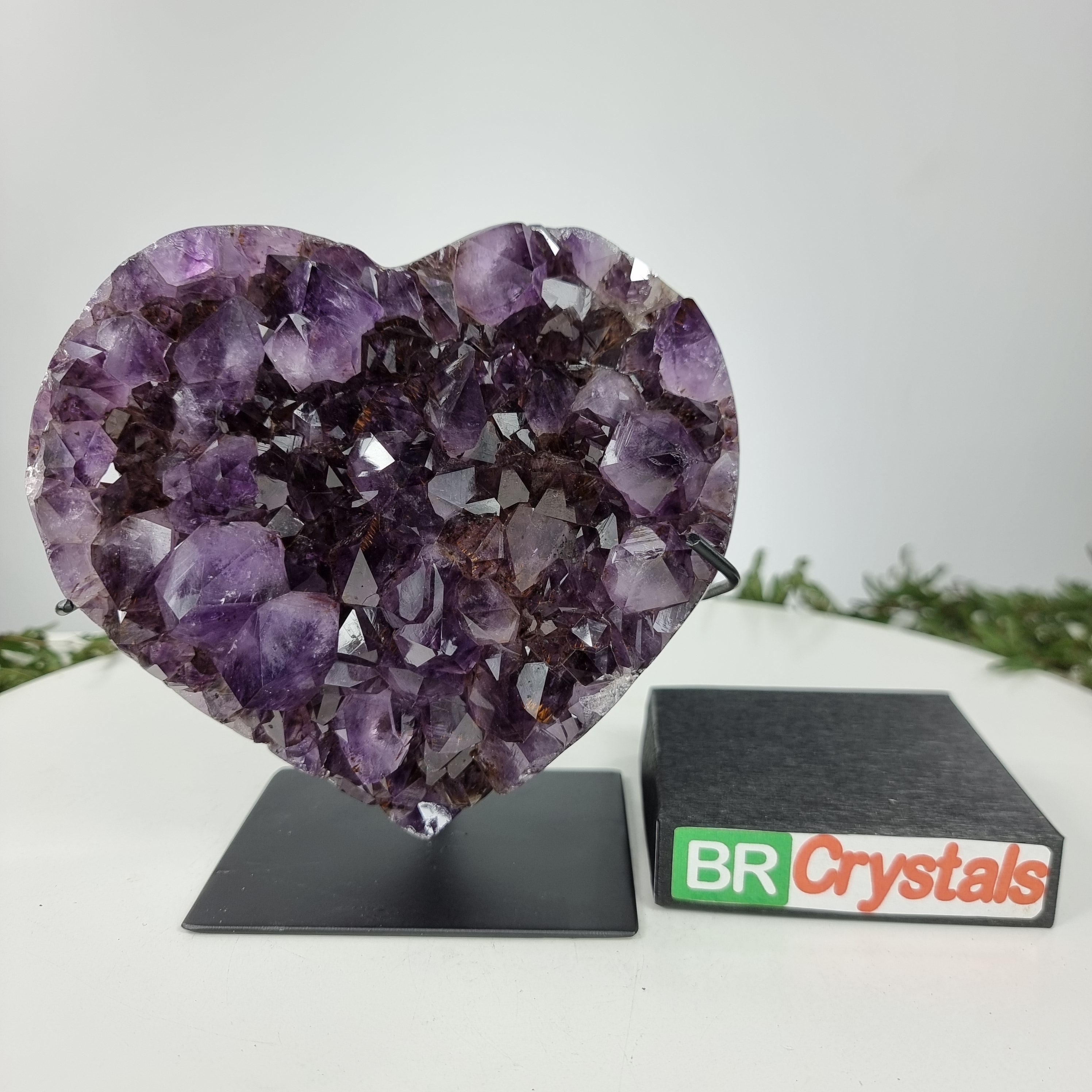 Corazón de Amatista Especial | Peso 1,95 Kgs, Altura 18 cm | Energía, Belleza y Sofisticación