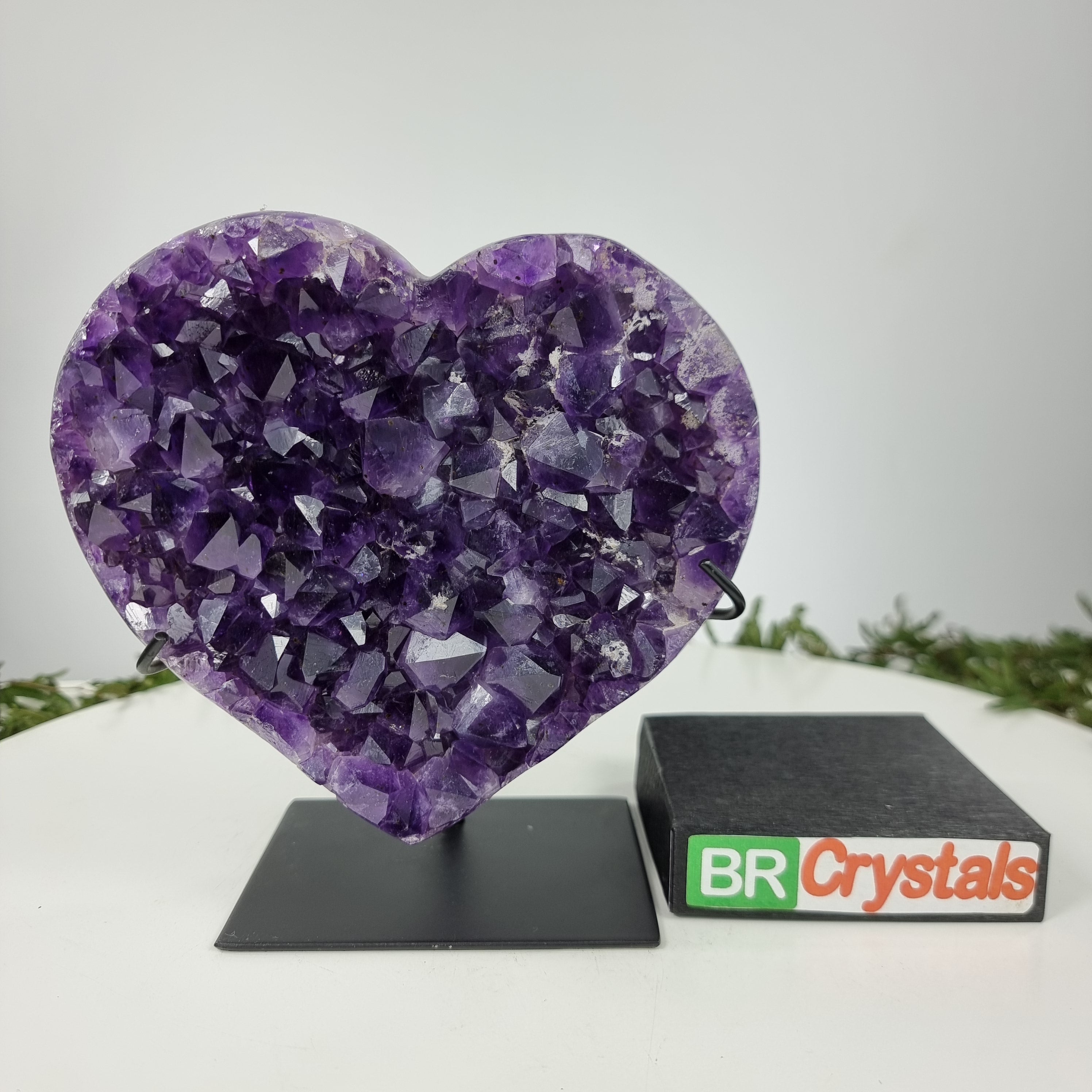 Corazón de Amatista Especial | Peso 2,05 Kgs, Altura 17 cm | Energía, Belleza y Sofisticación
