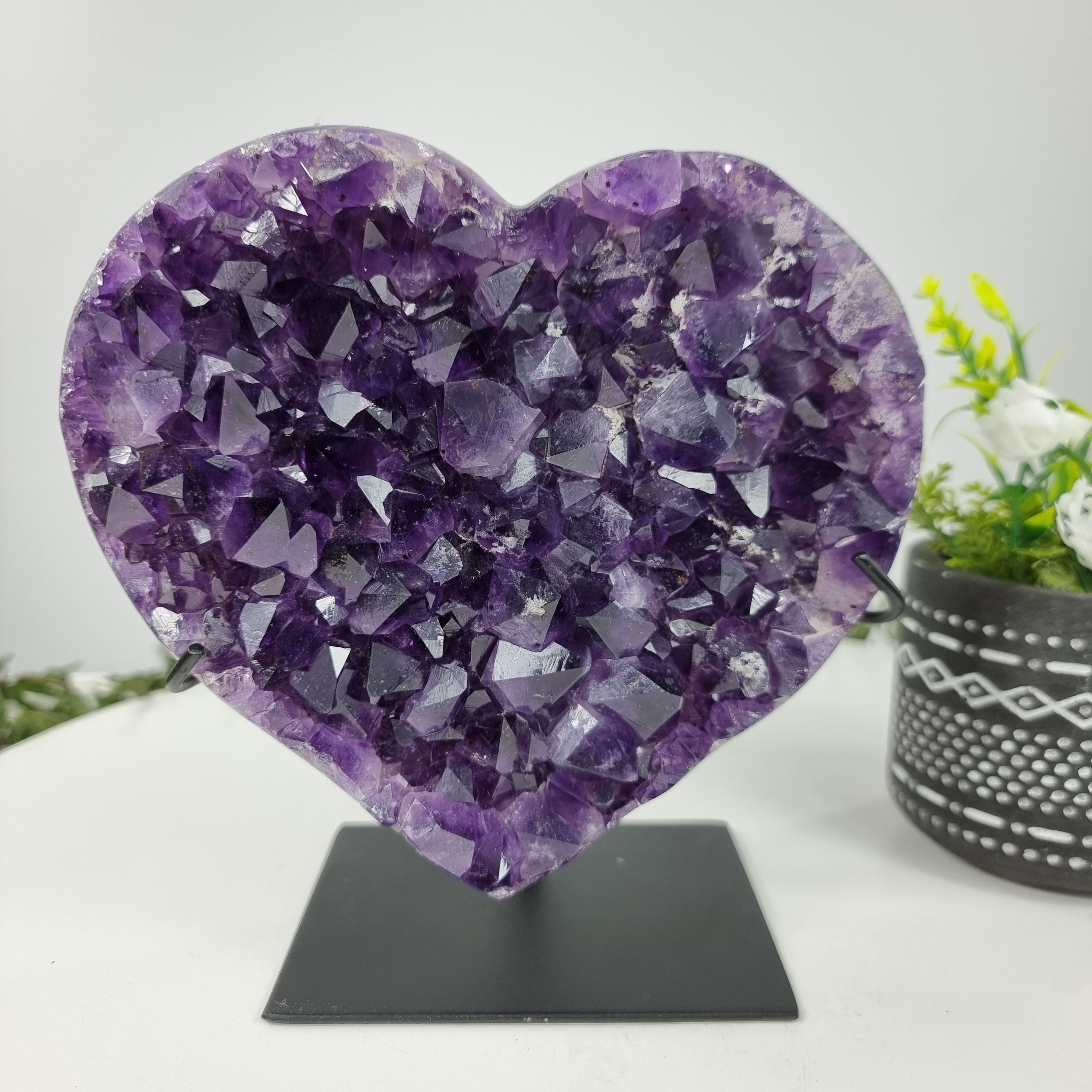 Corazón de Amatista Especial | Peso 2,05 Kgs, Altura 17 cm | Energía, Belleza y Sofisticación