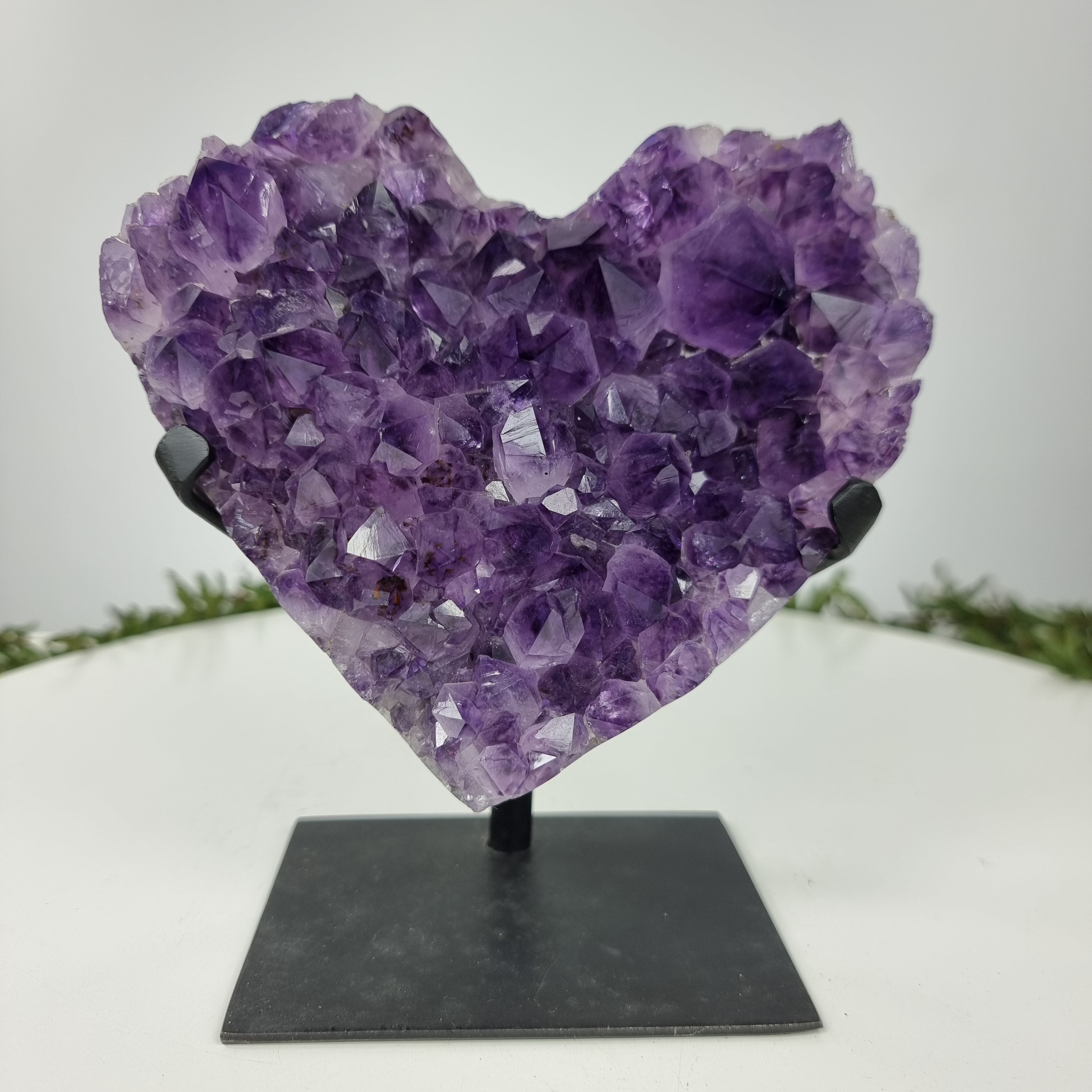Corazón de Amatista Especial | Peso 1,30 Kg, Altura 19 cm | Energía, Belleza y Sofisticación