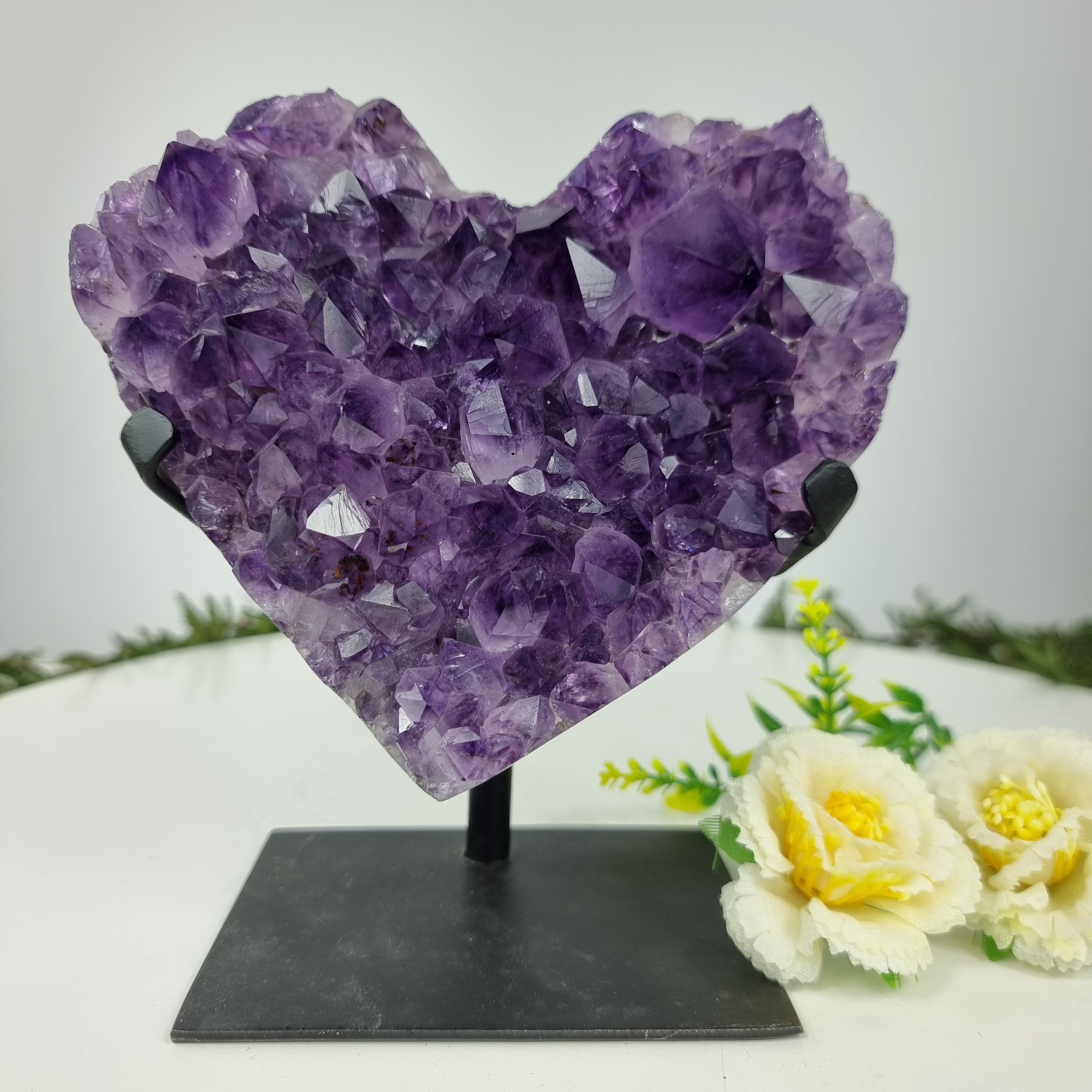 Corazón de Amatista Especial | Peso 1,30 Kg, Altura 19 cm | Energía, Belleza y Sofisticación