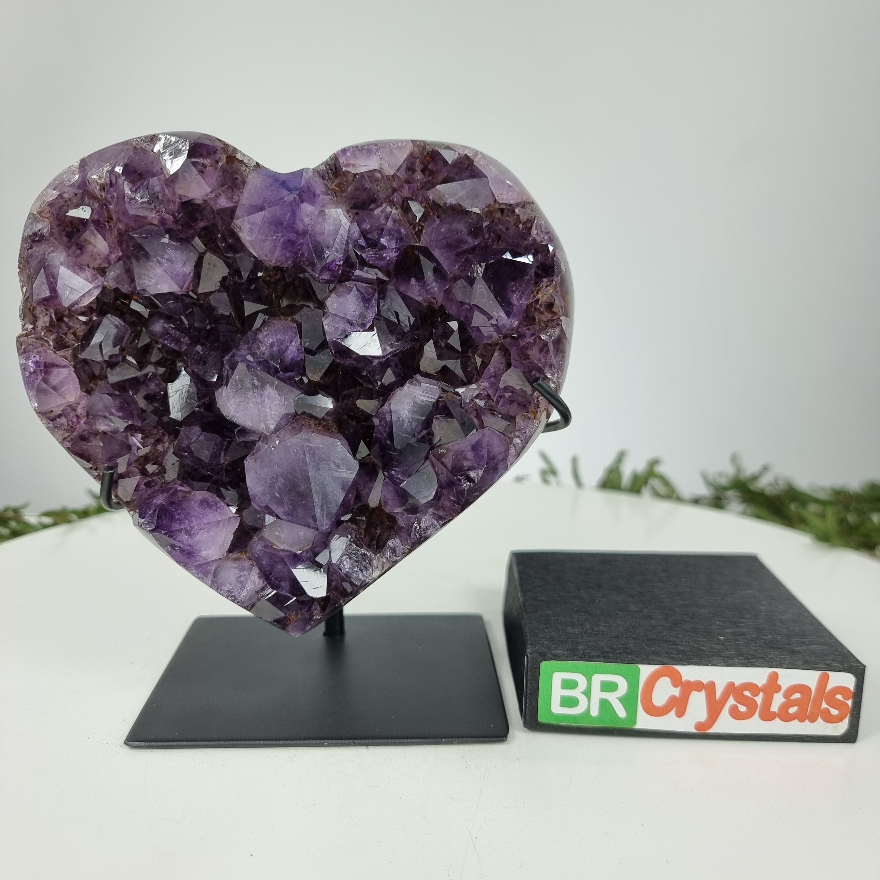 Corazón de Amatista Especial | Peso 1,75 Kgs, Altura 17 cm | Energía, Belleza y Sofisticación