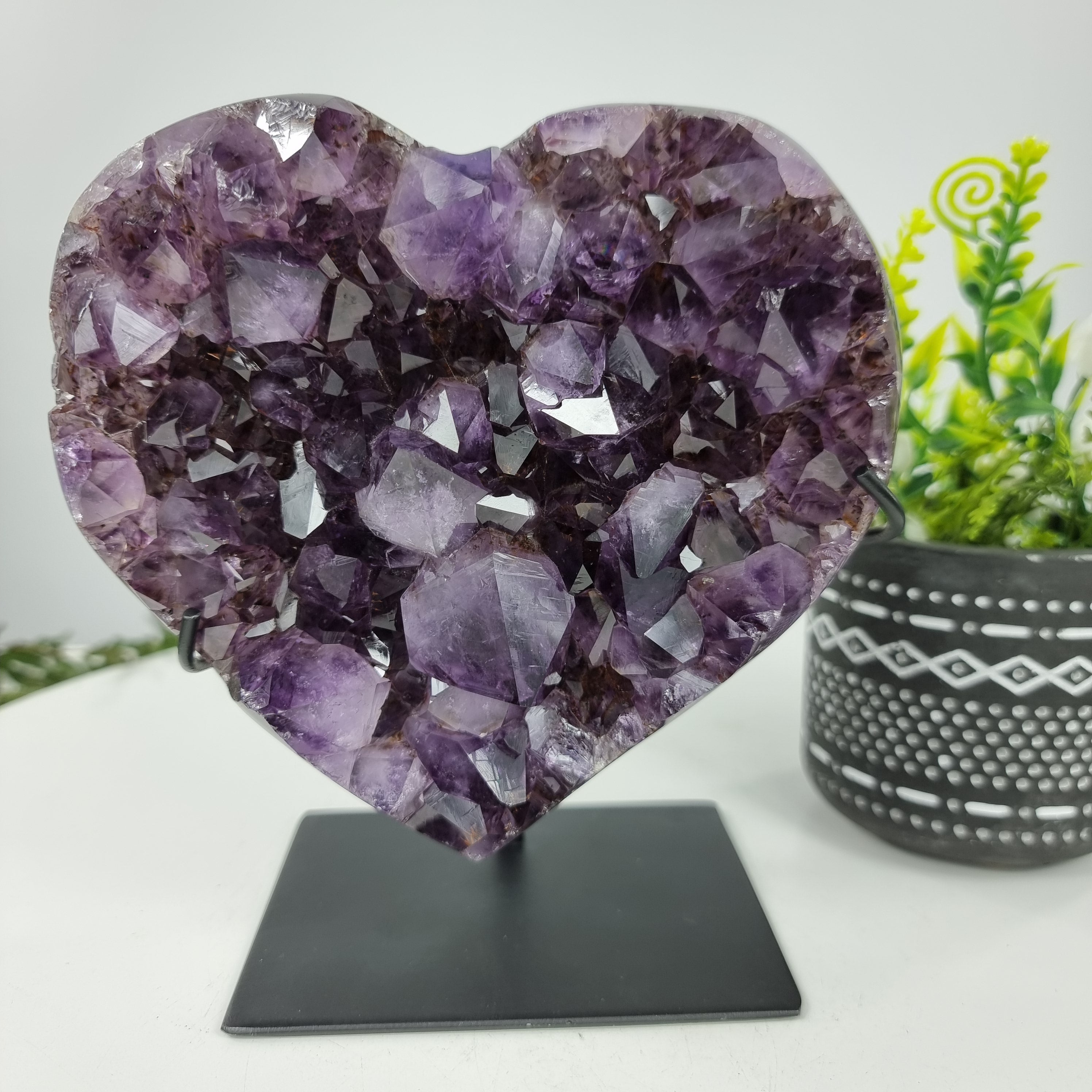 Corazón de Amatista Especial | Peso 1,80 Kgs, Altura 17 cm | Energía, Belleza y Sofisticación