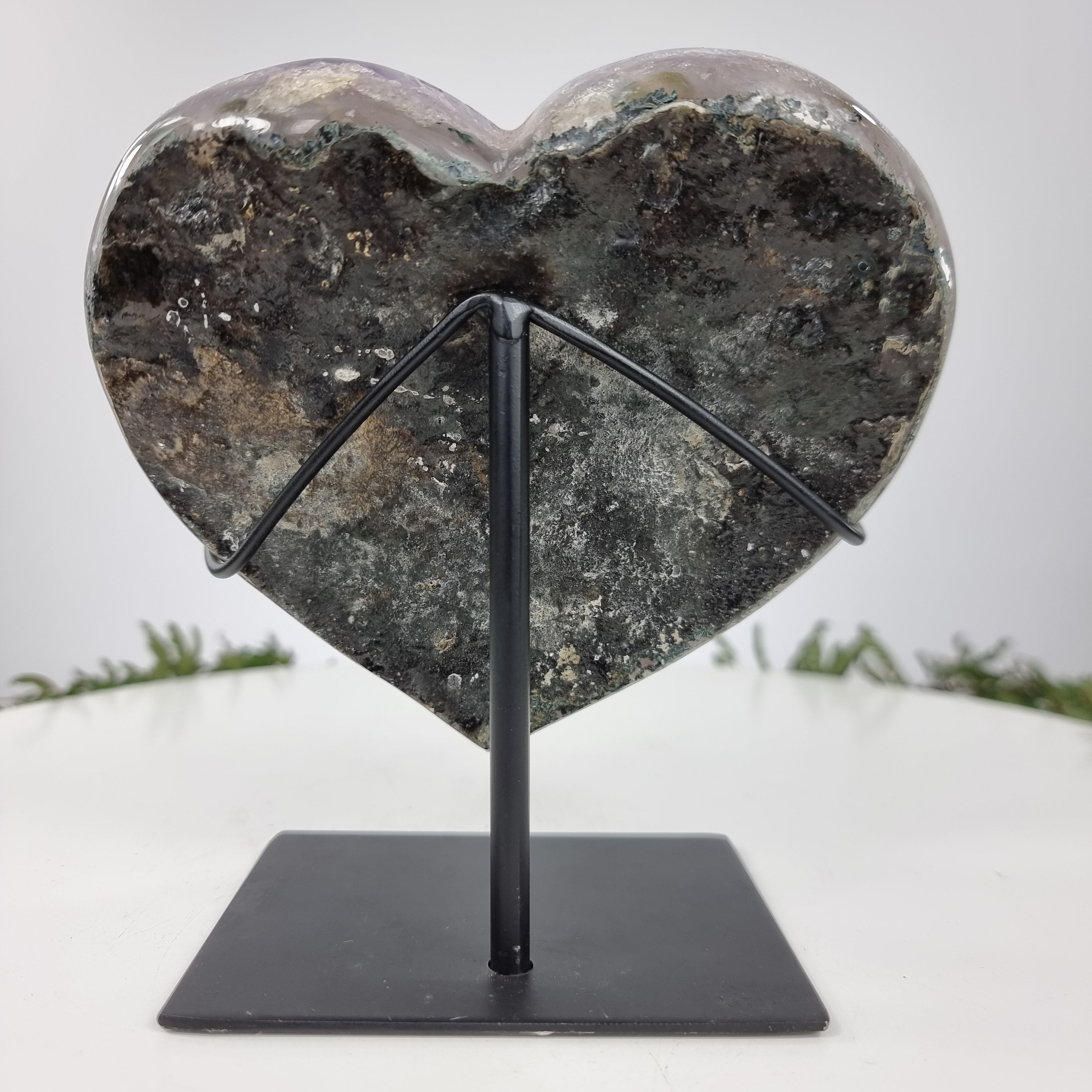 Corazón de Amatista Especial | Peso 1,35 Kgs, Altura 17 cm | Energía, Belleza y Sofisticación